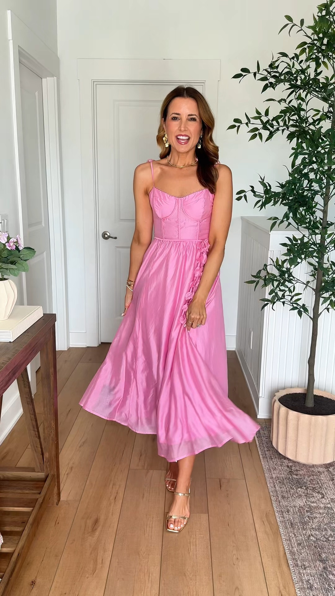 Code LISA123. Spring wedding guest. Summer wedding guest. Wearing XS. Party dresses. Cocktail dresses. Pleated dresses. Floral dresses. Baby shower dress. Wedding shower dress. Dinner dresses. Date night outfits. 



#LTKWedding #LTKTravel #LTKootd