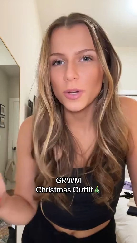 Holiday party outfit 🎄Holiday outfit, Christmas outfit, Christmas party outfit, green outfit, red outfit! 

#LTKStyleTip #LTKSeasonal #LTKHoliday