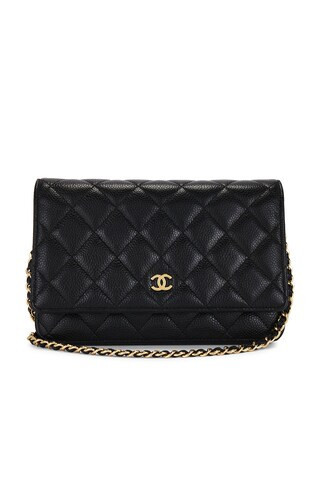chanel Chanel Caviar Classic Wallet On Chain in Black - Black. Size all. | FWRD 