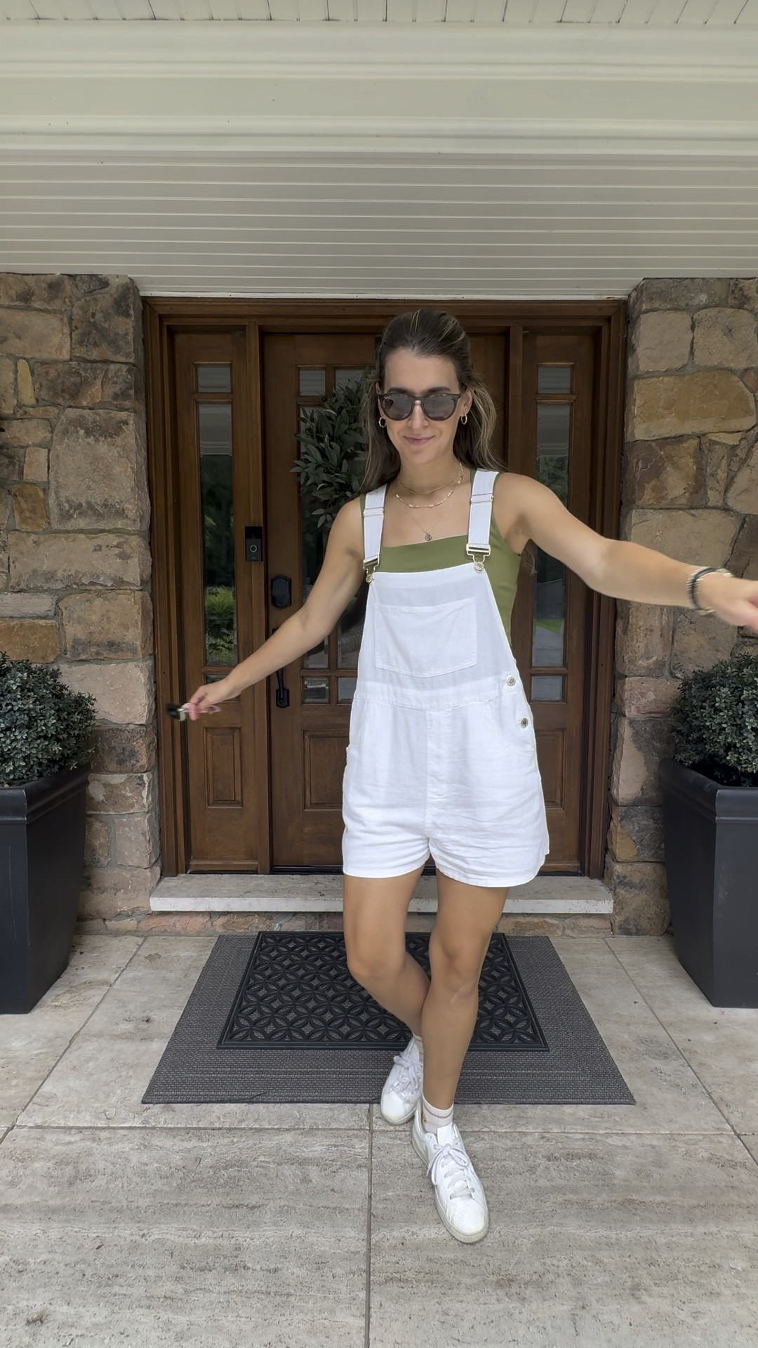 brb buying these overall shorts in every color 

#LTKSeasonal #LTKVideo #LTKFamily