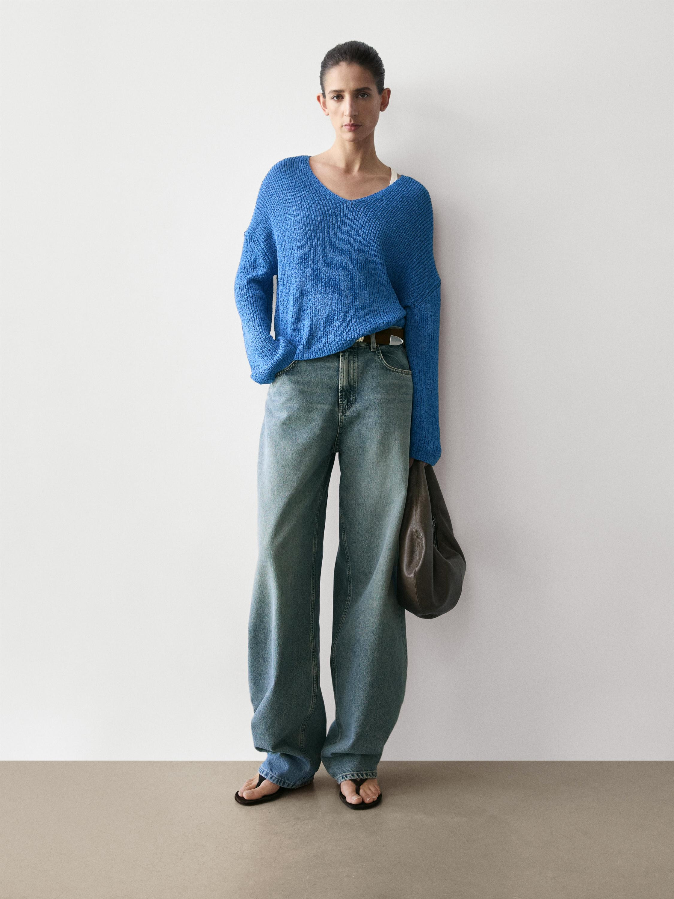 Cotton blend V-neck knit sweater | Massimo Dutti UK