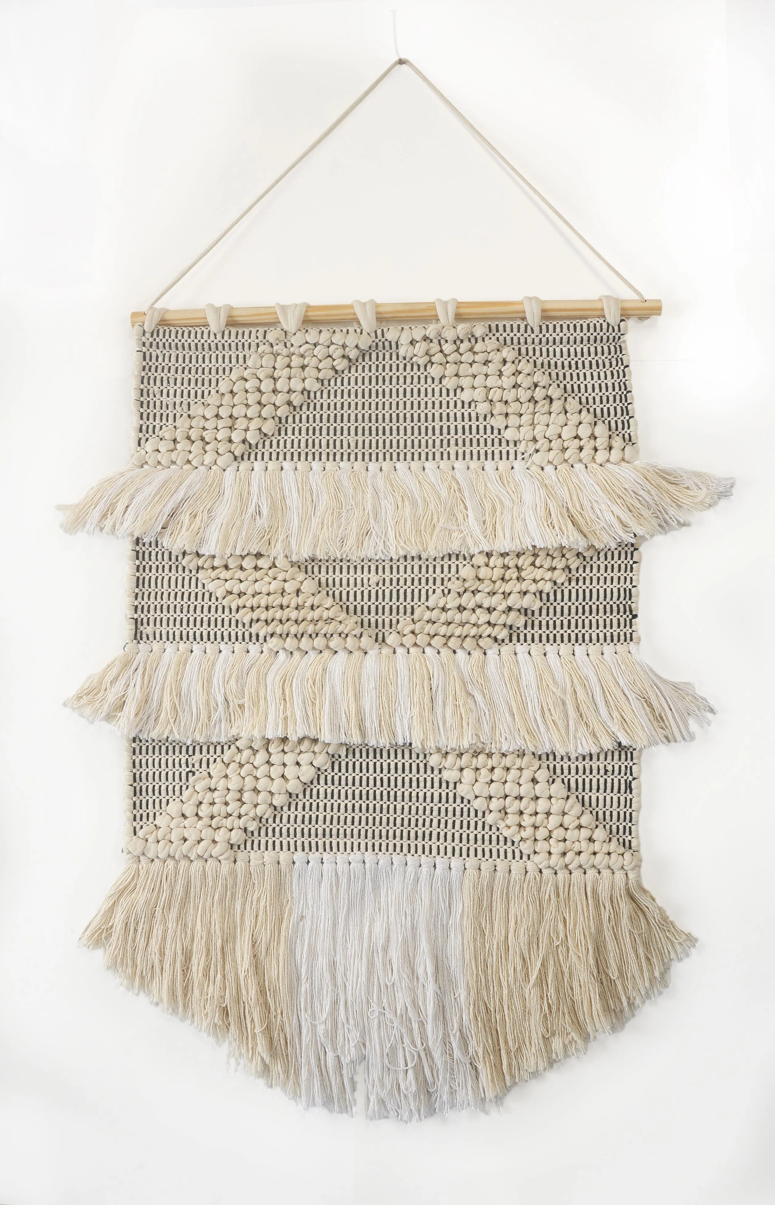 LR Home Diamond Tufted Ivory / Natural 18" x 26" Fringed Wall Hanging | Walmart (US)