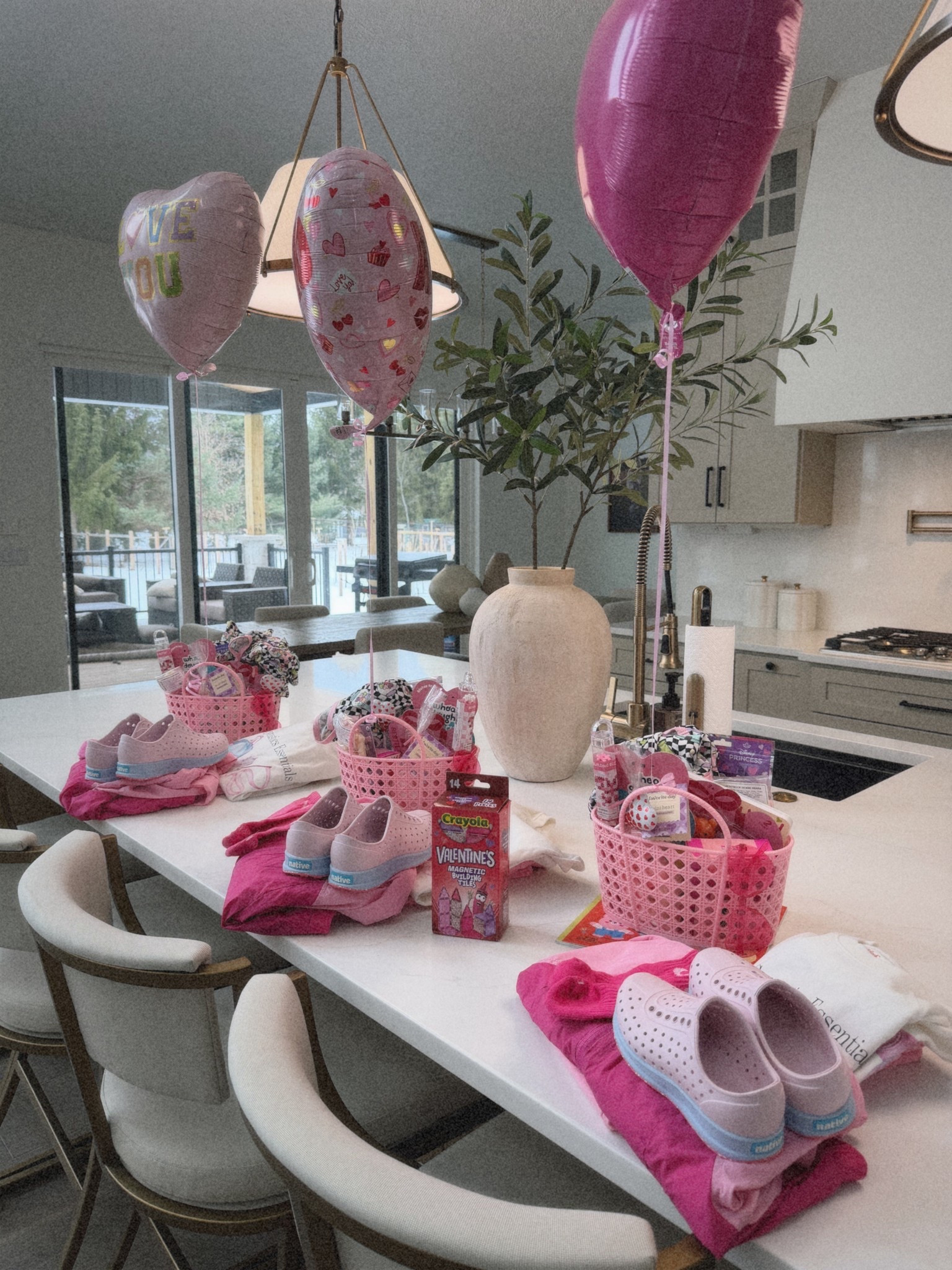 Valentine’s Day for my forever galentines 🎀💗🌸🫧

#LTKValentine #LTKdayinmylife #LTKmomlife