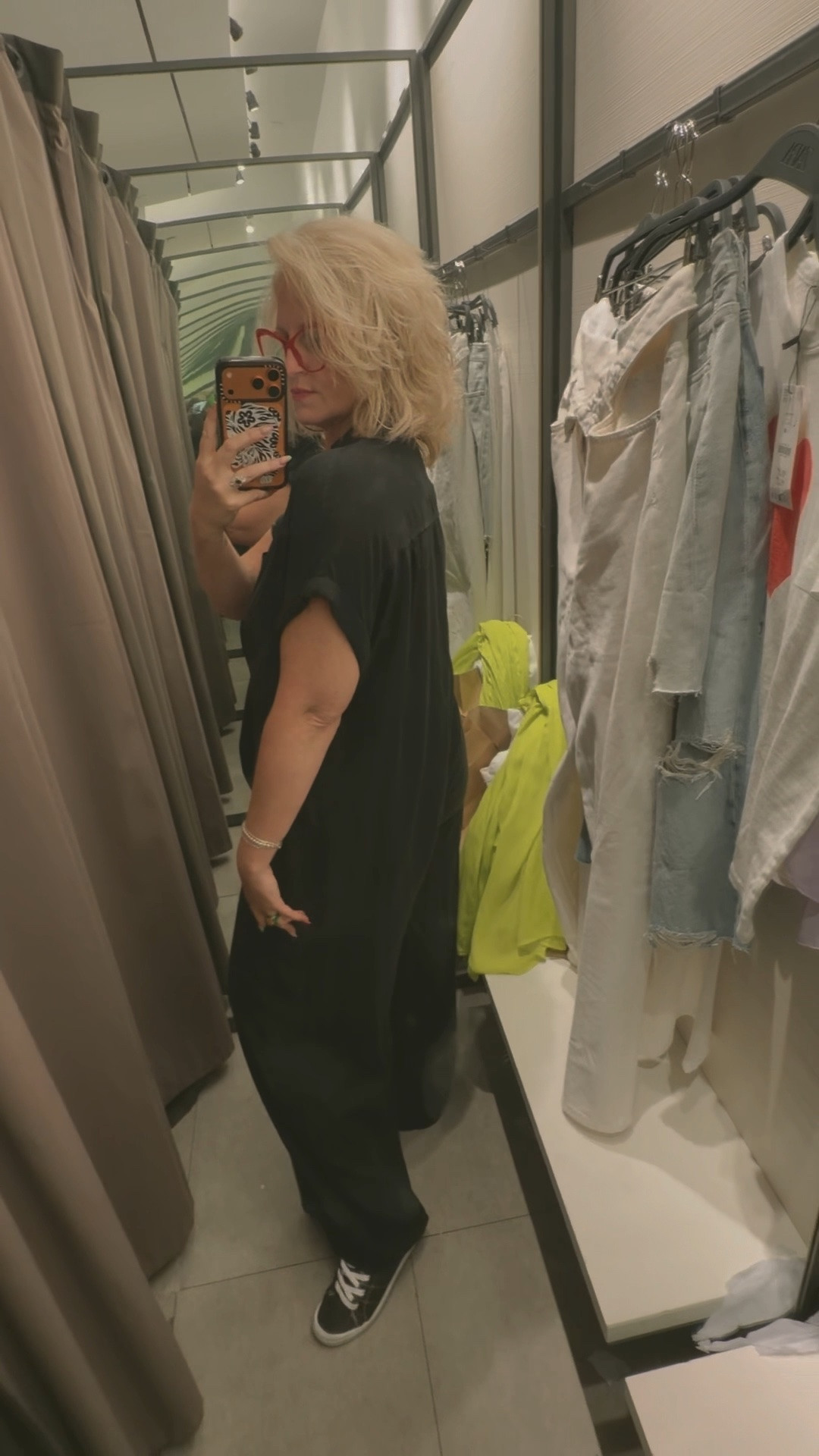 Zara models always look fabulous, but how does this piece look on a midsized, 5’9” basic babe? Let’s try on this flowy, lightweight jumpsuit I found on their website. Pair it with neon pops of color for summer, and I think we have a winner.

#LTKootd #LTKMidsize #LTKSeasonal