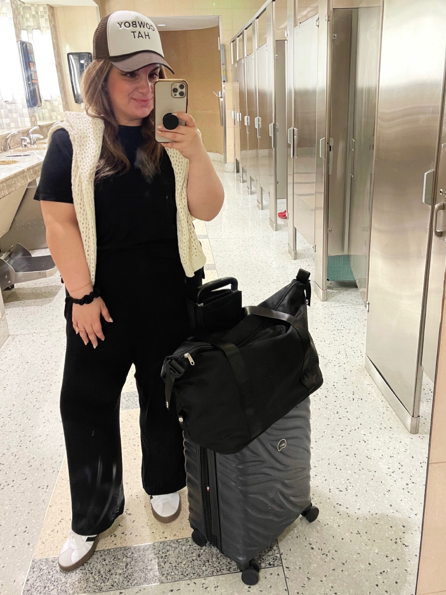 I love this set from
Cozy Earth! It is the ultimate in comfort chic! It’s multi-use: perfect for travel, lounging or as an everyday set 

#LTKmidsize #LTKtravel #LTKover40