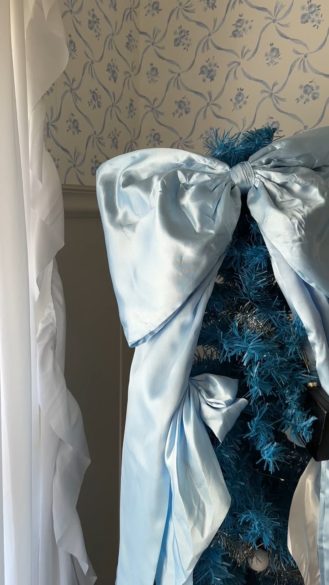 Blue Christmas 🎄 

#LTKHoliday #LTKHome #LTKSeasonal