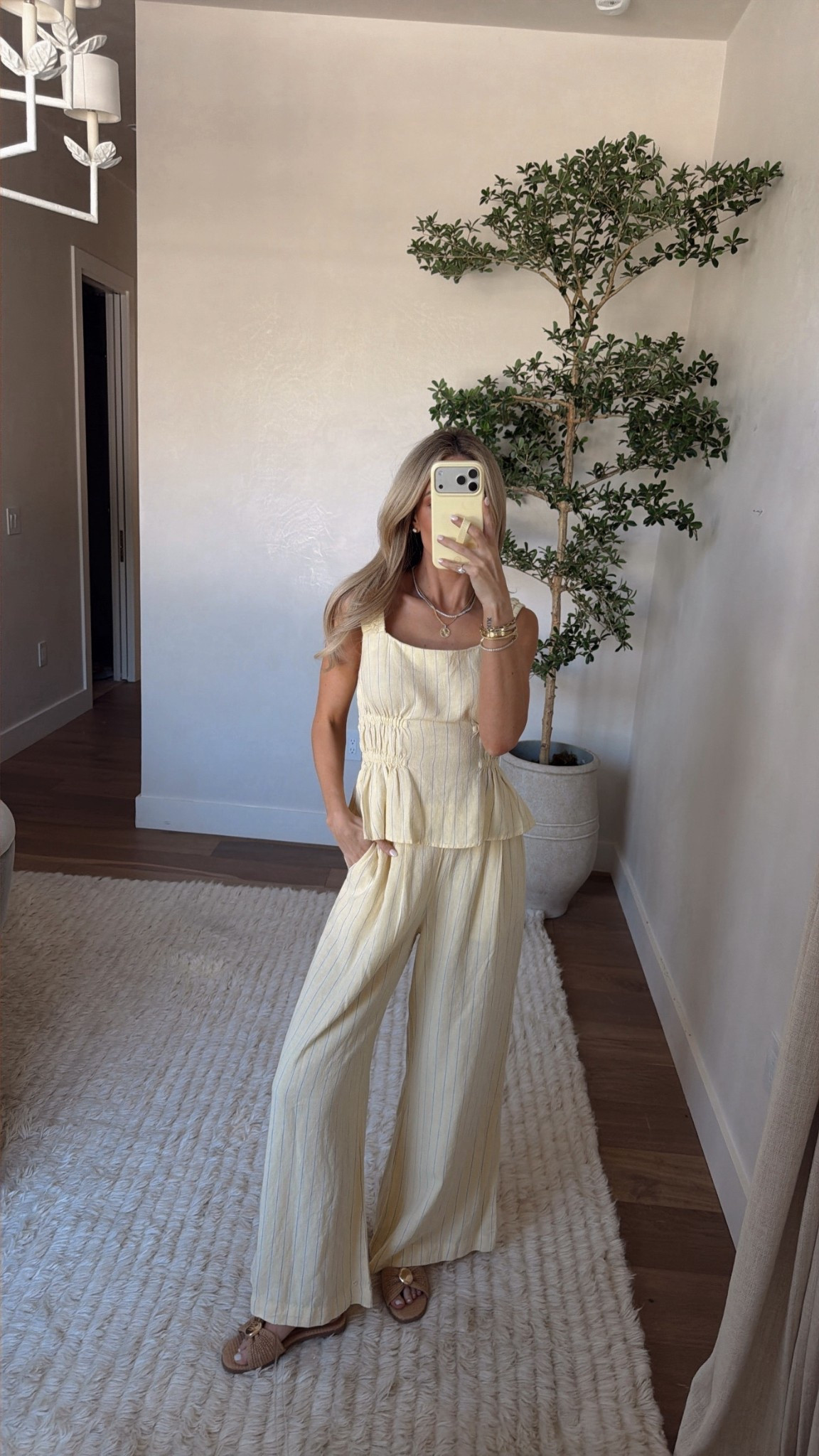 Wearing an XS- true to size! 

The color is way more muted in person than it looks online—my mirror pic shows the true shade!