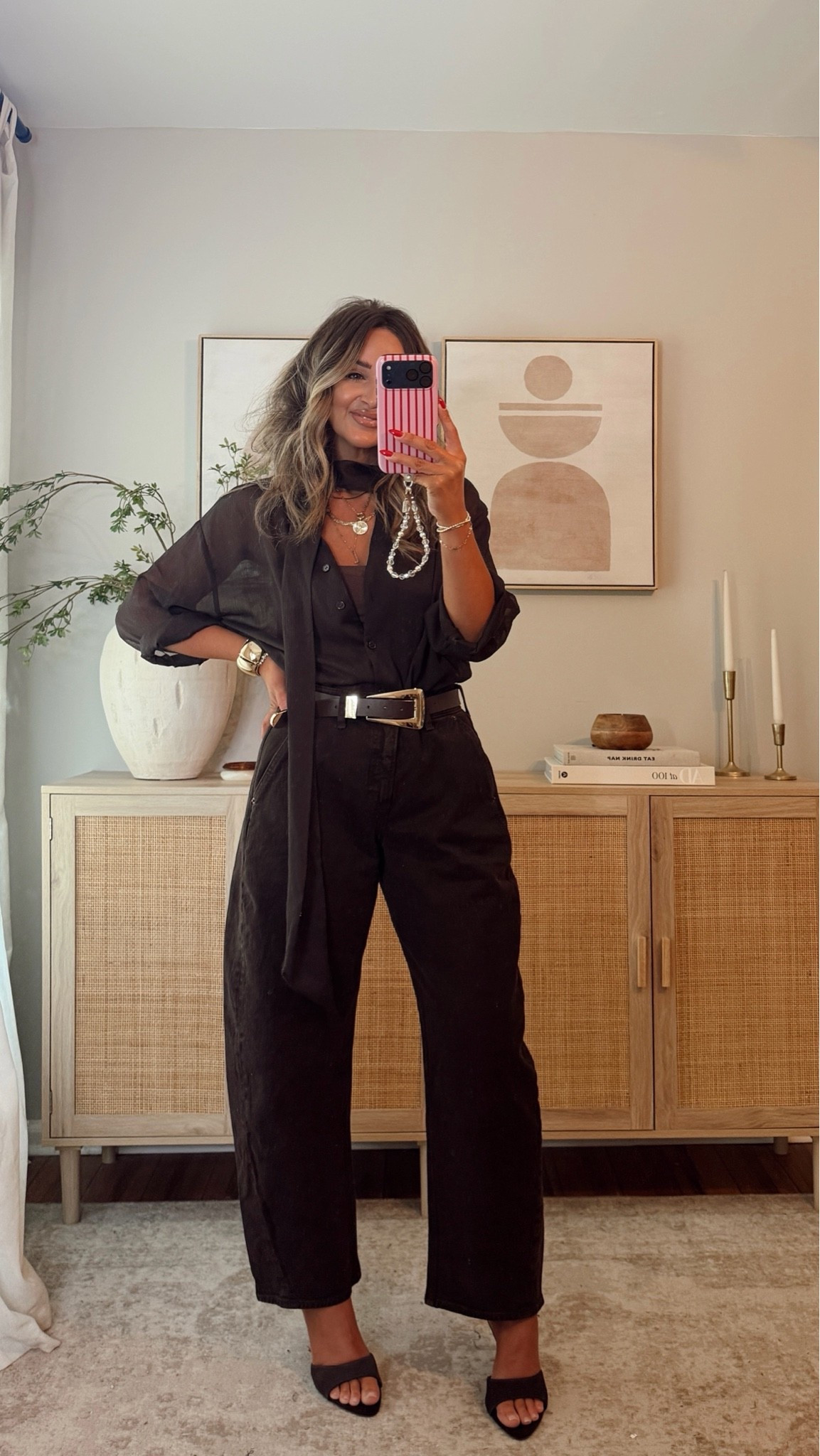 this color for fall! 🤏🏼😍 size S top + 27 curve love denim. i have these in 2 colors and this brown denim feels a little bigger. abercrombie, abercrombie denim, amazon, abercrombie style, date night outfit, fall outfit

#LTKootd