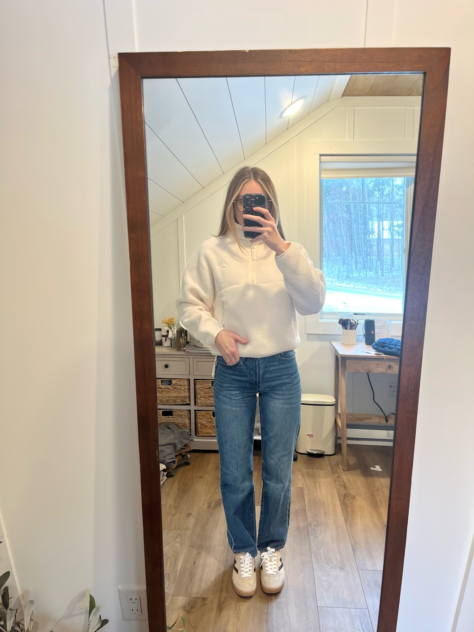 New aritzia items I got in the mail today 😍 Going to be perfect for winter 

#LTKSeasonal #LTKHoliday #LTKFindsUnder100