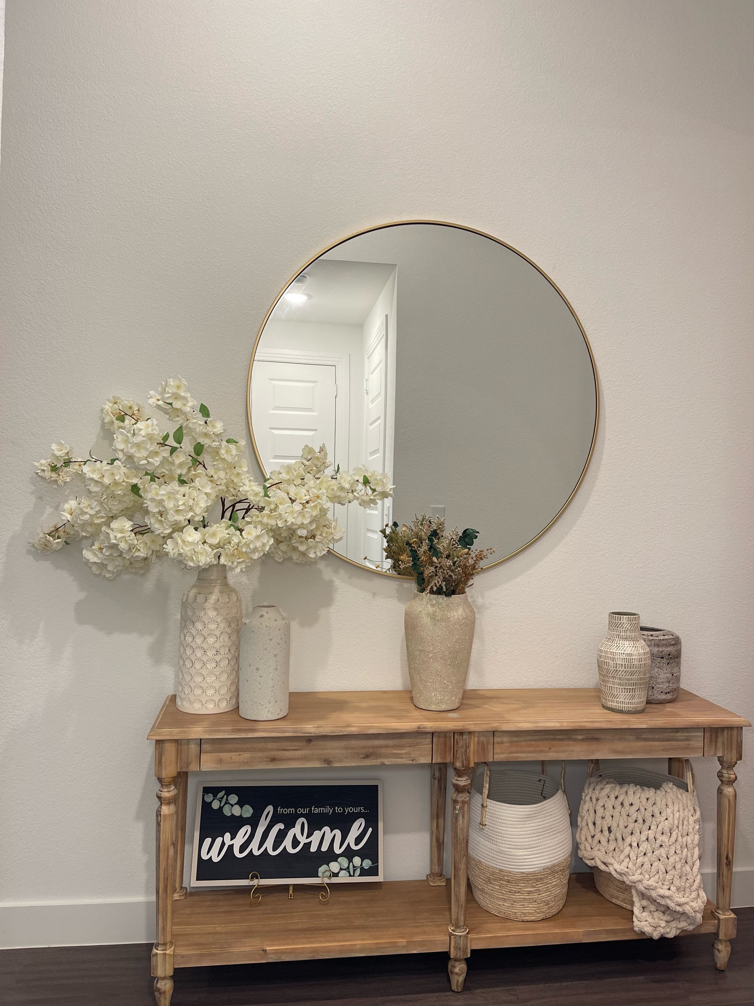 Entryway goals 

#LTKstyletip #LTKhome