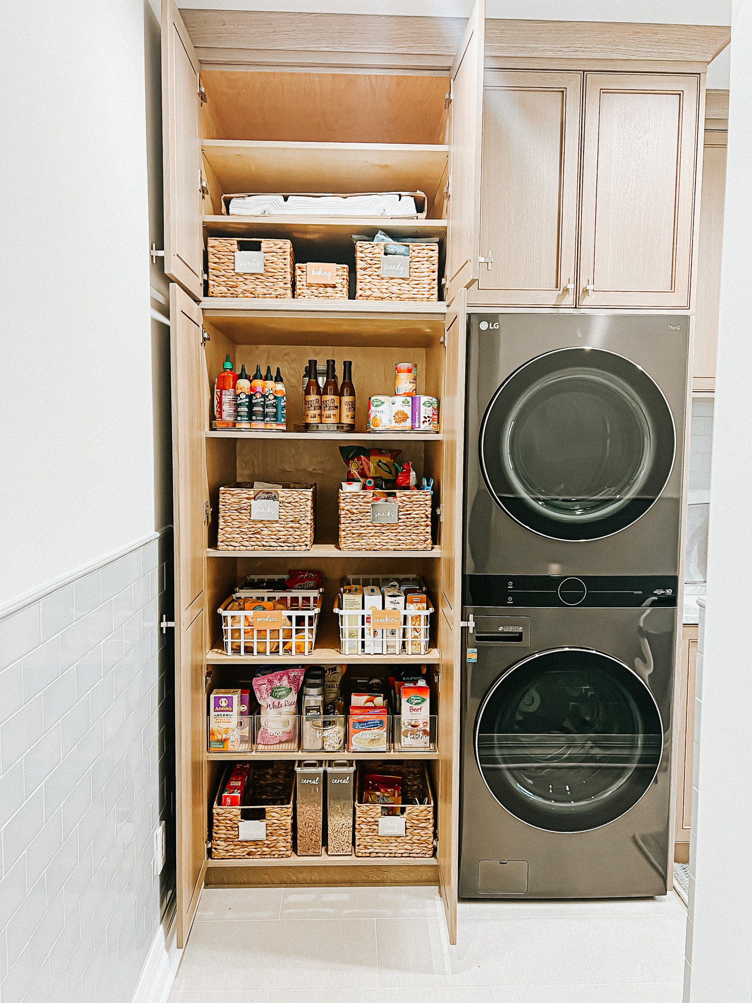May your pantry’s be organized and your tables be full of family and good full. Happy Thanksgiving 🦃 !
.
.
.
.
#organizedbyjm #professionalorganizer #homeorganization #buffalohomes #happythanksgivng #pantry #pantrygoals #pantryorganization #homeinspo #organizinginspiration #howyouhome #homegoals #newbuild #ltkhome #thecontainerstore #organizingideas #inspohome #getorganized #homesweethome #interiorlovers #interiors #organizedhome #pantrydesign #organized #homereels #homebeautiful #cricutlabels #storageideas #customhome

#LTKfamily #LTKunder100 #LTKhome