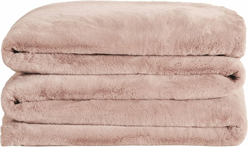 UnHide Cuddle Puddle - Faux Fur Blanket - Oversized, Lightweight, Extra Soft Blanket - Machine Wa... | Amazon (US)