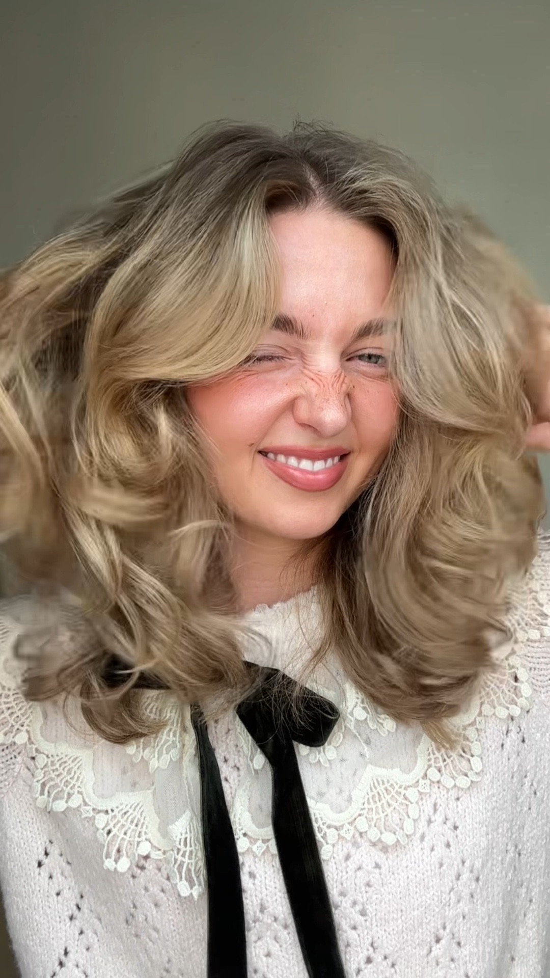 my go-to 10 minute curls 💛 ofc adding the Gisou hair oil - if you haven’t tried any of their hair products, I highly recommend !! they give so much hydration and shine to your hair, I incorporate them in every hair routine !!! check out the Sephora sale happening now 🫶🏻

#LTKGiftGuide #LTKVideo #LTKHoliday