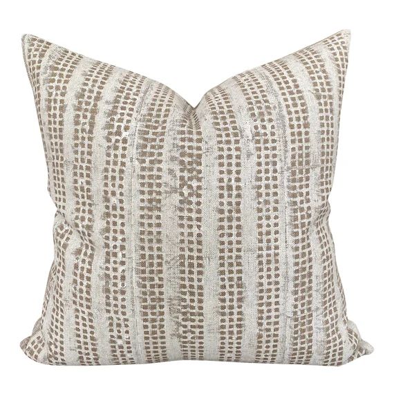 Designer Nepsa in White  Linen Pillow Cover // Neutral Pillow // Boho Pillow // Decorative Throw ... | Etsy (US)
