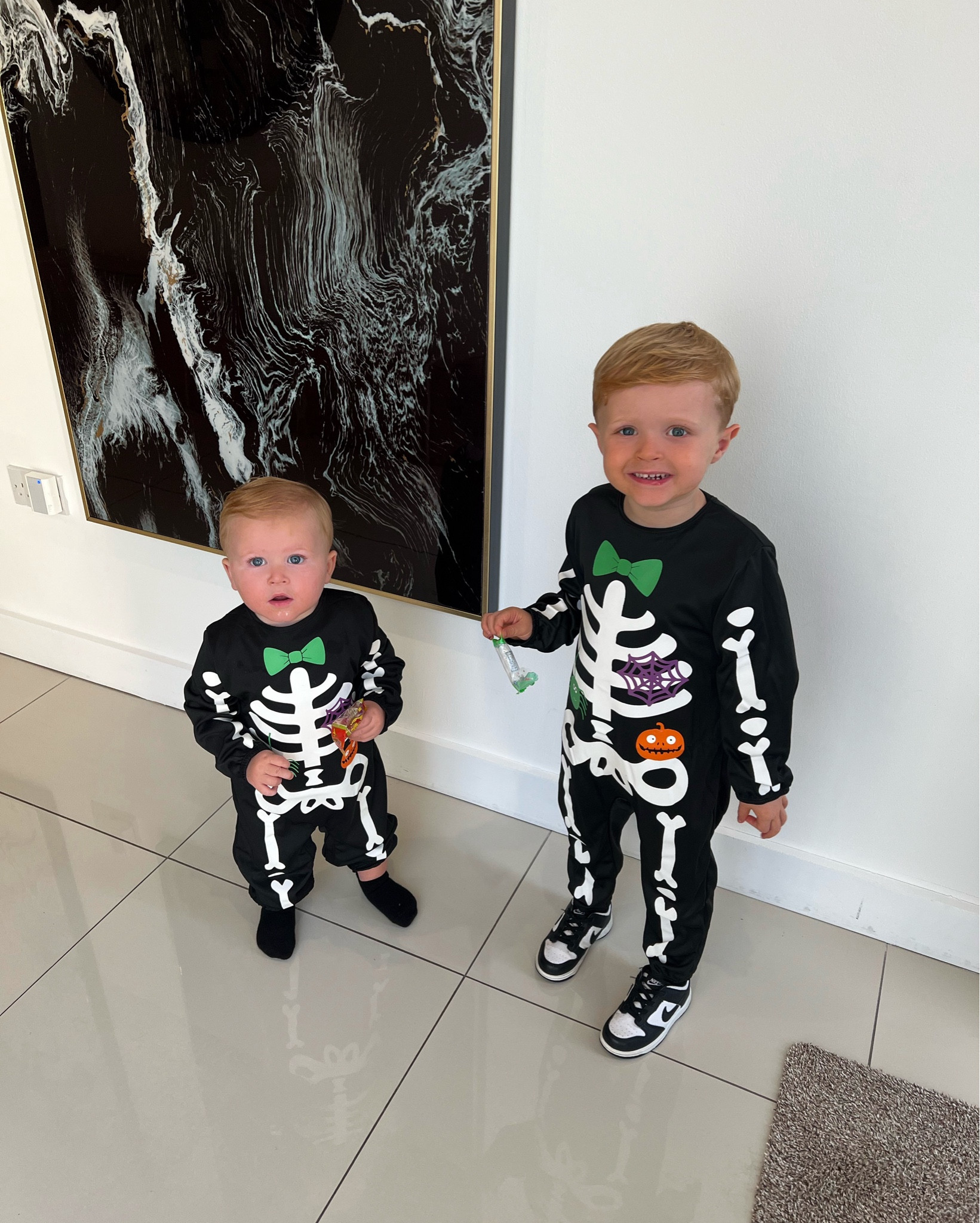 My beautiful Boyos 🫶🏼💙 twinning in there skeleton outfits at there nursery Halloween disco 👻 
