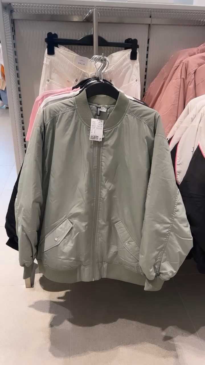Oversized bomber jacket ☀️🌿🧥 spring jacket, sage green 

#LTKSeasonal #LTKstyletip #LTKunder100