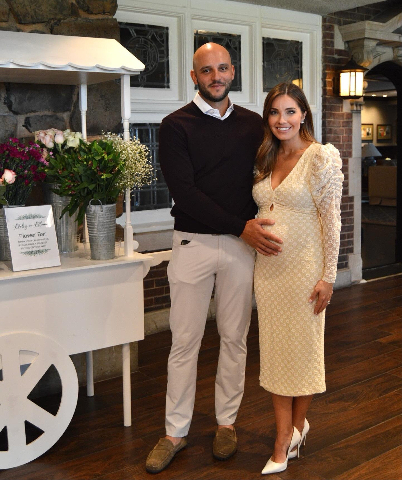 Neutral baby shower puff sleeve dress✨dress is non maternity but has lots of stretch. Would also be great for bridal events!

#LTKBump #LTKWedding #LTKBaby