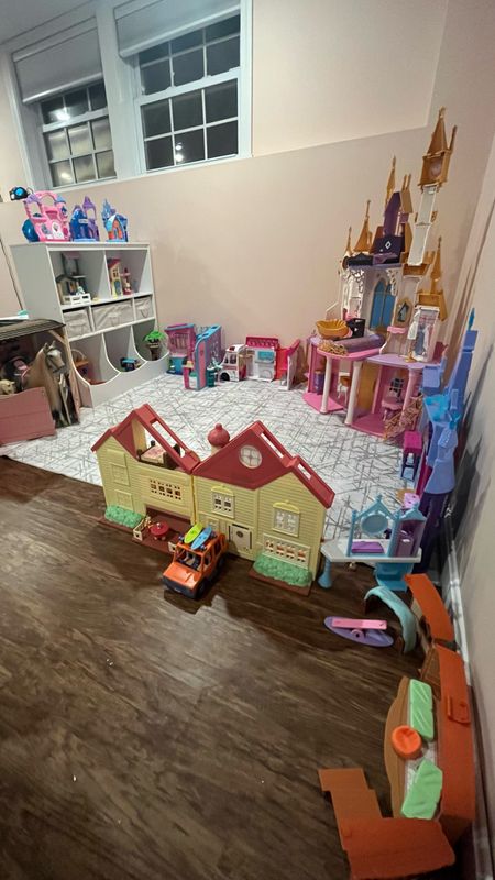 Barbie setup ideas

#barbie #barbiesetup #barbiedreamhouse #littlegirl #girl #playroom #playroomideas #playroomstorage #kids #toddlers #toys #washablerug #finds #barbieworld #trends #trending #diy #bluey 

#LTKfamily #LTKbaby #LTKkids
