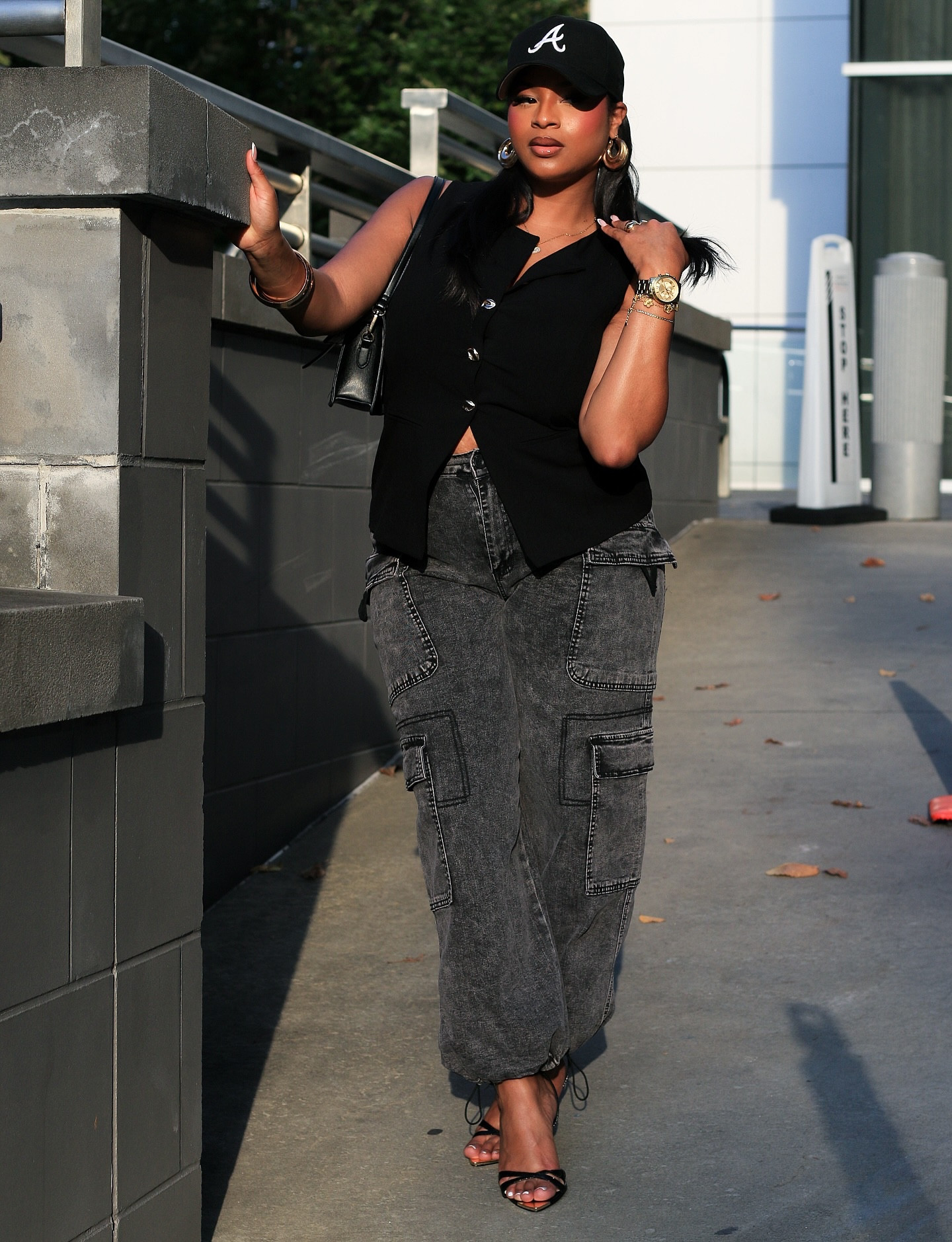 a few moments from the weekend 🤍 may we all find pockets of sunlight & joy daily. when life feels super heavy, I hope you still find strength in the simple things & know that life is worth living. for me, this weekend reminded me of that.