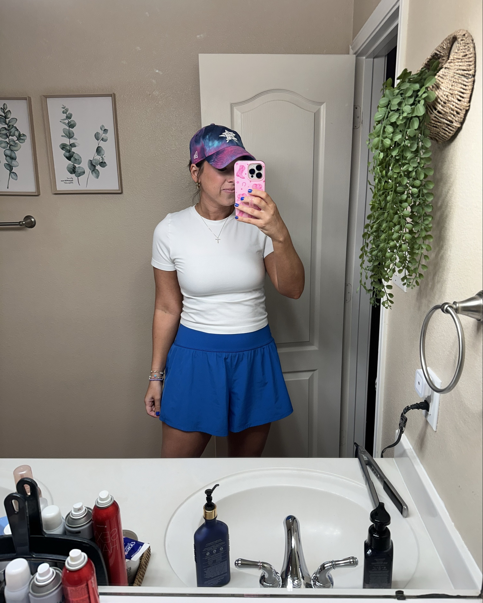 My outfit is on sale today! Love these shorts so much that I have them in 4 colors lol. Use AFCHAMP to save! 

#LTKMidsize #LTKActive #LTKSaleAlert