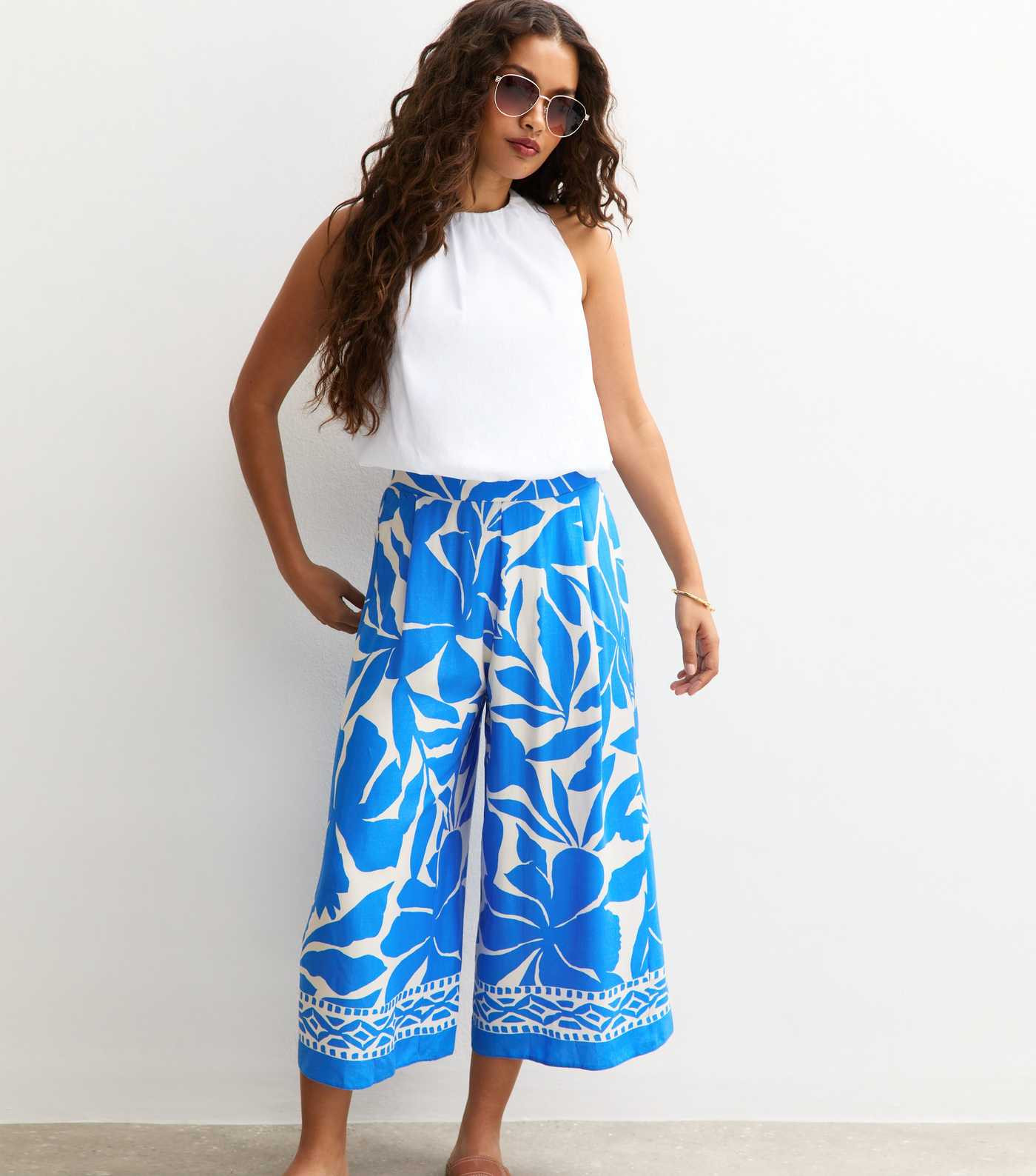 Petite Blue Leaf Print Cropped Wide Leg Trousers | New Look | New Look (UK)