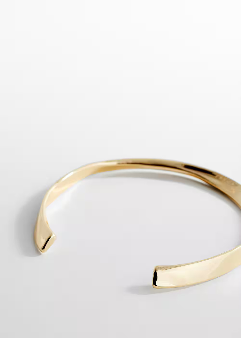 Rigid choker necklace -  Women | Mango USA | MANGO (US)