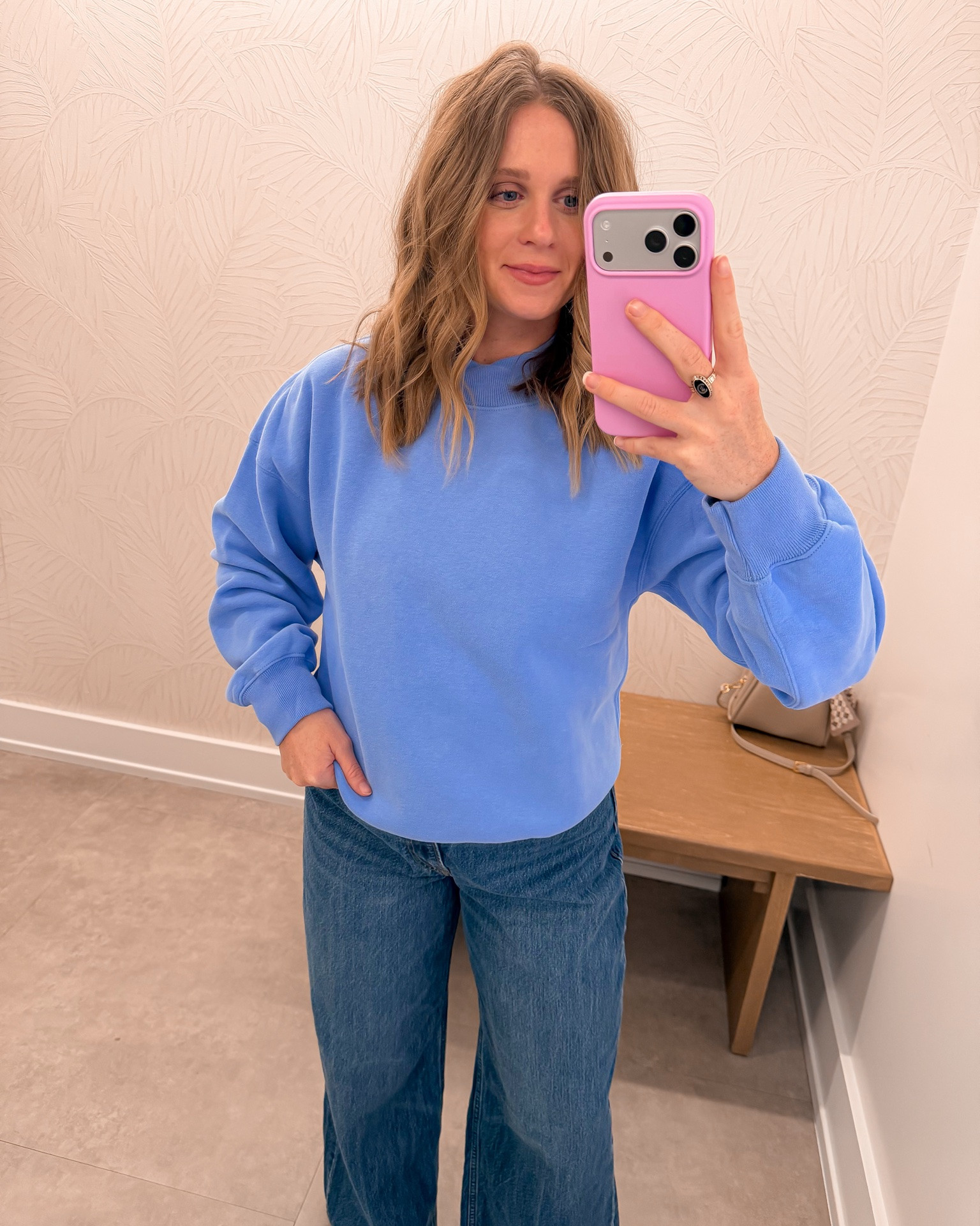 POV: You packed for NYC and somehow Abercrombie understood the assignment. 🍎✨ @abercrombie 

This try-on haul came with me to the Big Apple and every piece earned a spot in my suitcase. From the perfect wide-leg high-rise jeans to the built-in bra tank that makes getting dressed so much easier, these are the effortless basics I’m reaching for on repeat. And don’t even get me started on the mock neck crew sweatshirt—perfect for cool mornings, travel days, and everything in between.

Which piece would you wear first? 🖤

#AbercrombieStyle #NYCOutfits #NYCFashion #TryOnHaul #AbercrombieHaul #WideLegJeans #HighRiseJeans #BuiltInBraTank #MockNeckSweatshirt #TravelOutfits #CapsuleWardrobe #EverydayStyle #CasualChic #FashionReels

#LTKxAbercrombie #LTKootd #LTKSaleAlert