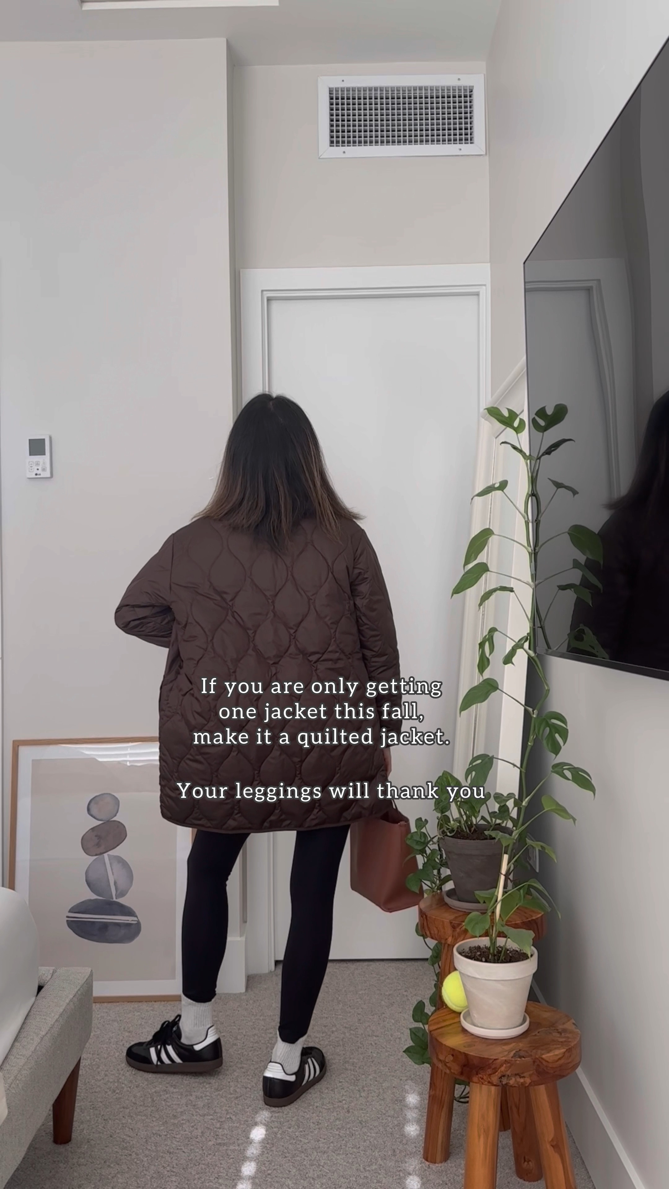 Jacket: xs. 
Sweatshirt: regular xs 

#LTKsale #LTKcanada #LTKautumn