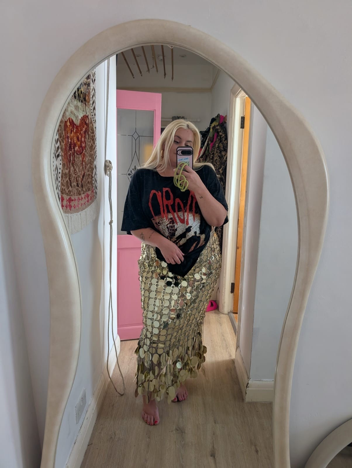 Find me a more iconic sequin skirt in plus! Selling like hot cakes in plus sizes so be quick x

Sequin arrange asos rixo anthropologie ashish damson madder Glastonbury festival 