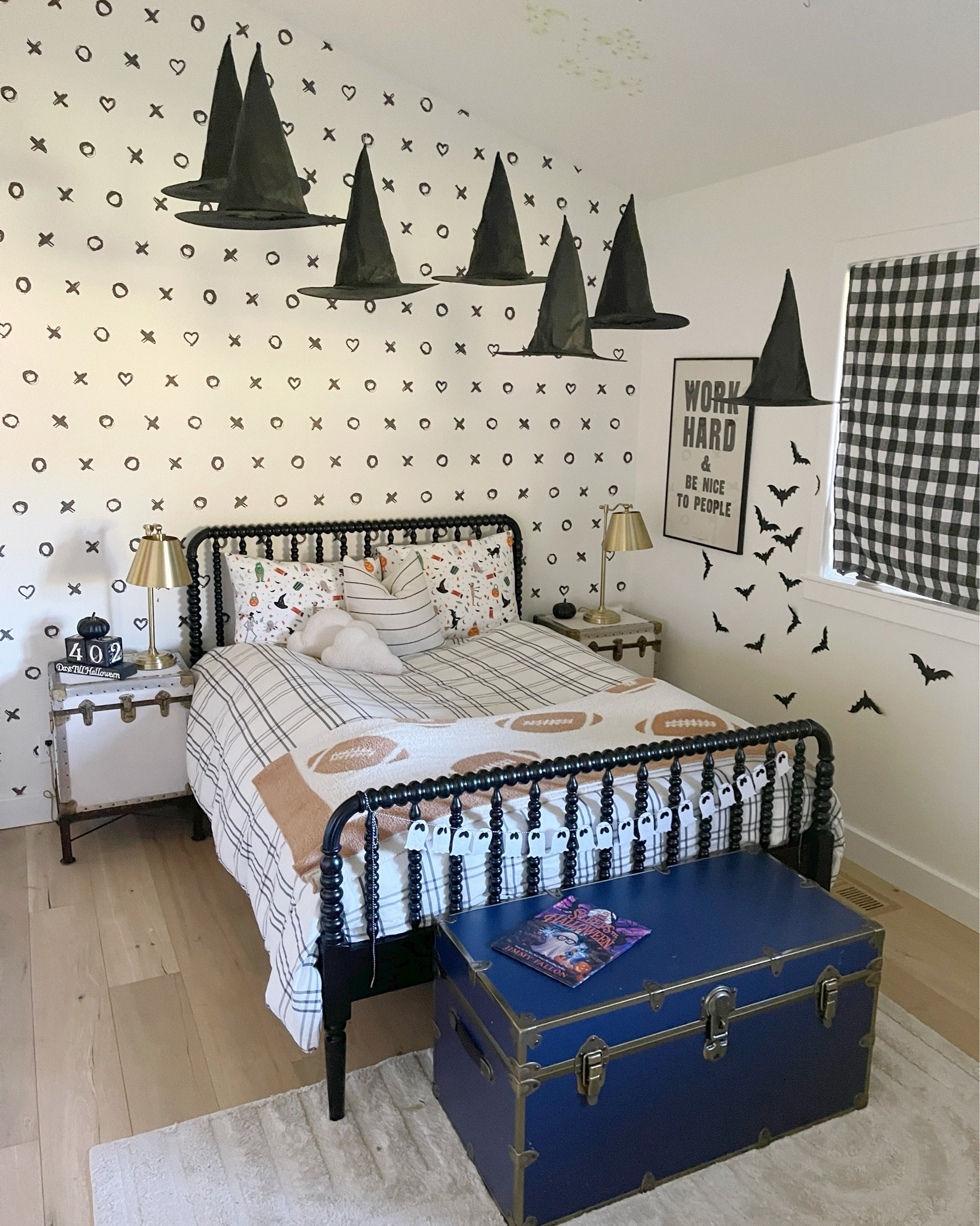 Kids Halloween bedroom! Witch hats, bats and ghosts 🧙🏻‍♀️🦇👻

Home decor
Fall
Bed
Bedding 
Nightstand 

#LTKSeasonal #LTKKids #LTKHome