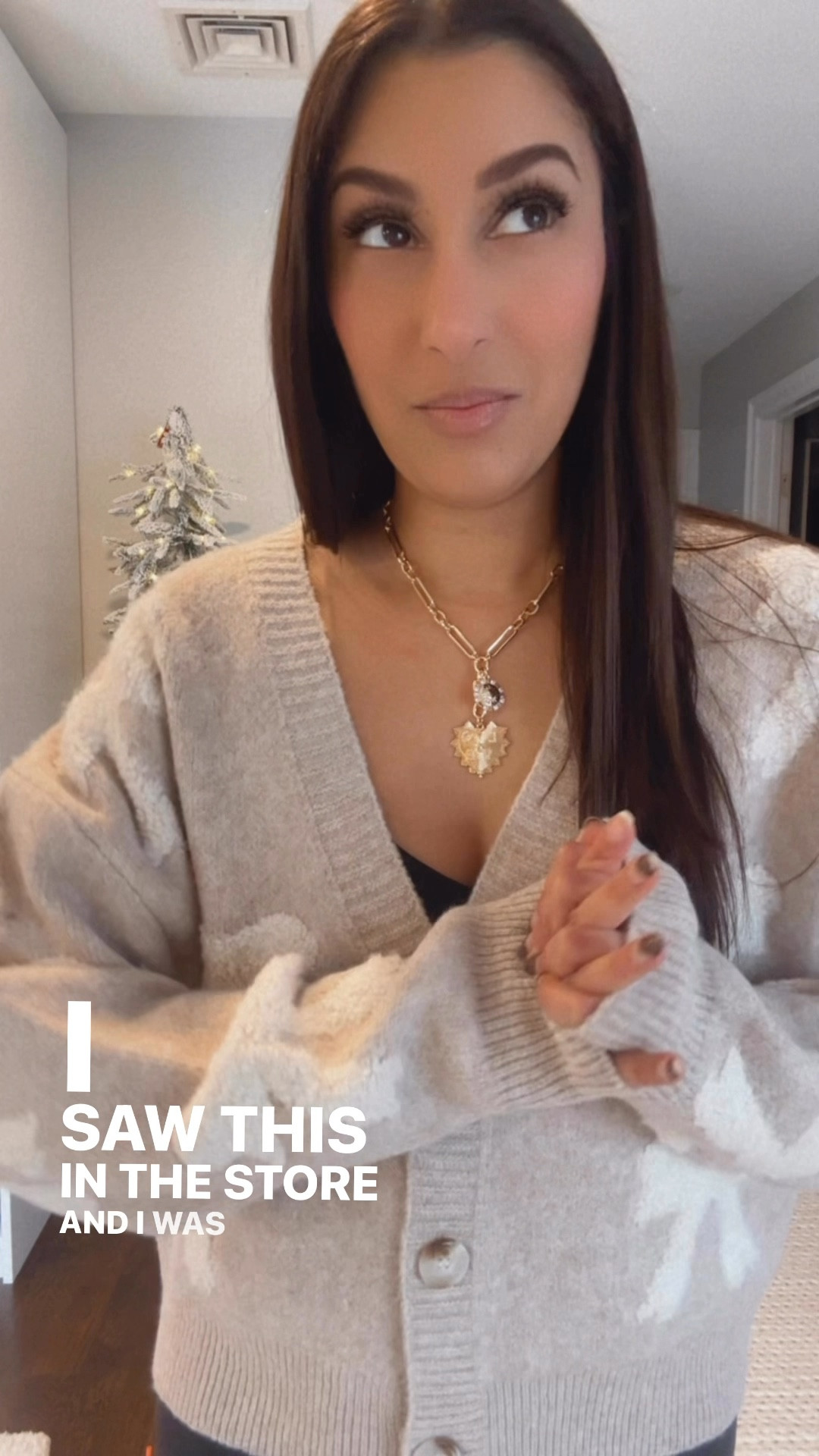 The prettiest neutral bow sweater I ever did see 👀🎀✨


Bow sweater, neutral sweater, Christmas sweater, cardigan, bow cardigan, bows, Christmas gift guide, Christmas gift idea, sweater with leggings, legging friendly sweater, holiday sweater, travel look, travel outfit, cozy chic, cozy looks, wfh outfit 

#LTKHoliday #LTKGiftGuide #LTKSeasonal