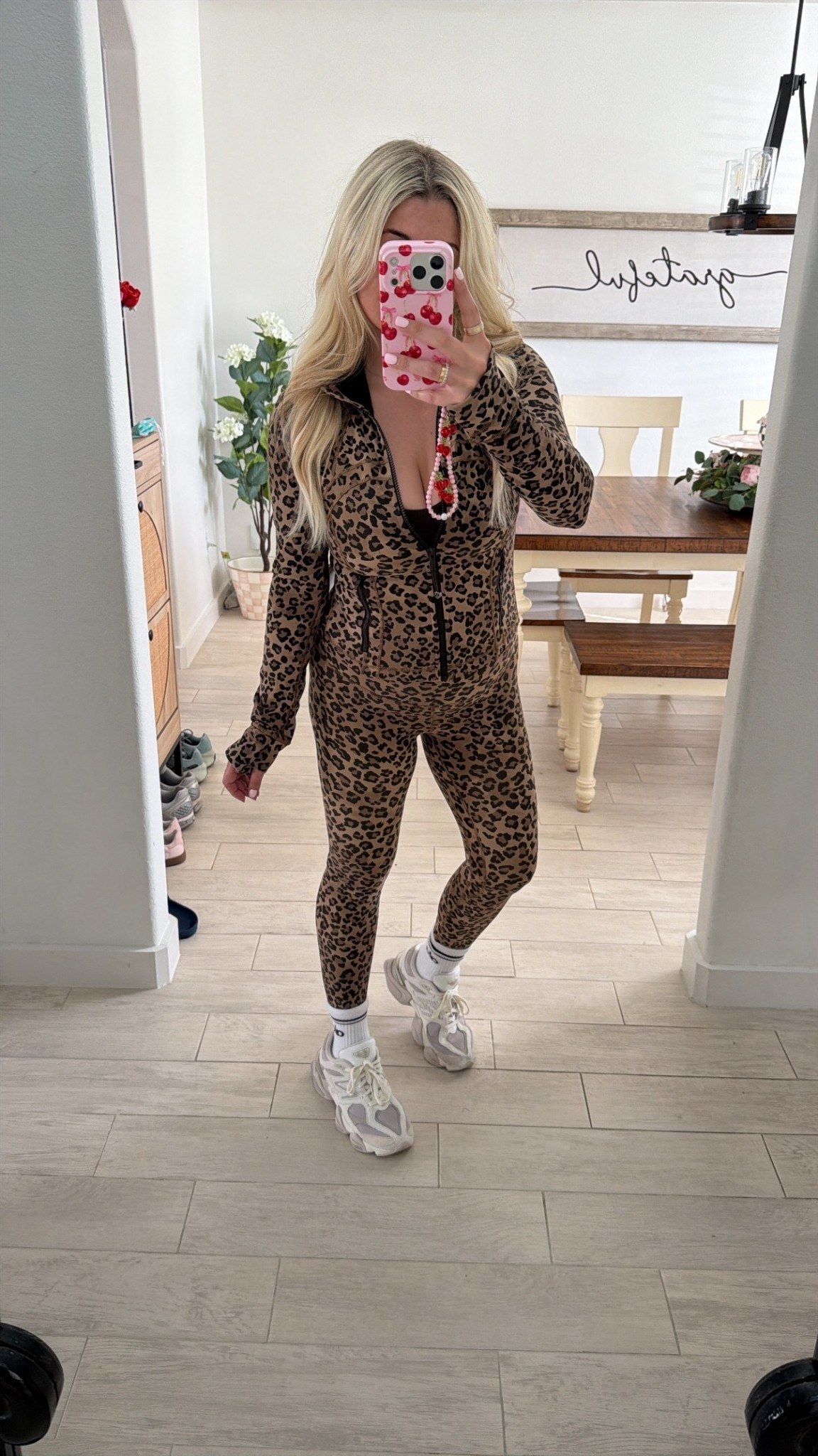 OOTD 
Leopard @lululemon set
Define jacket size 6
Align leggings 4


#LTKootd