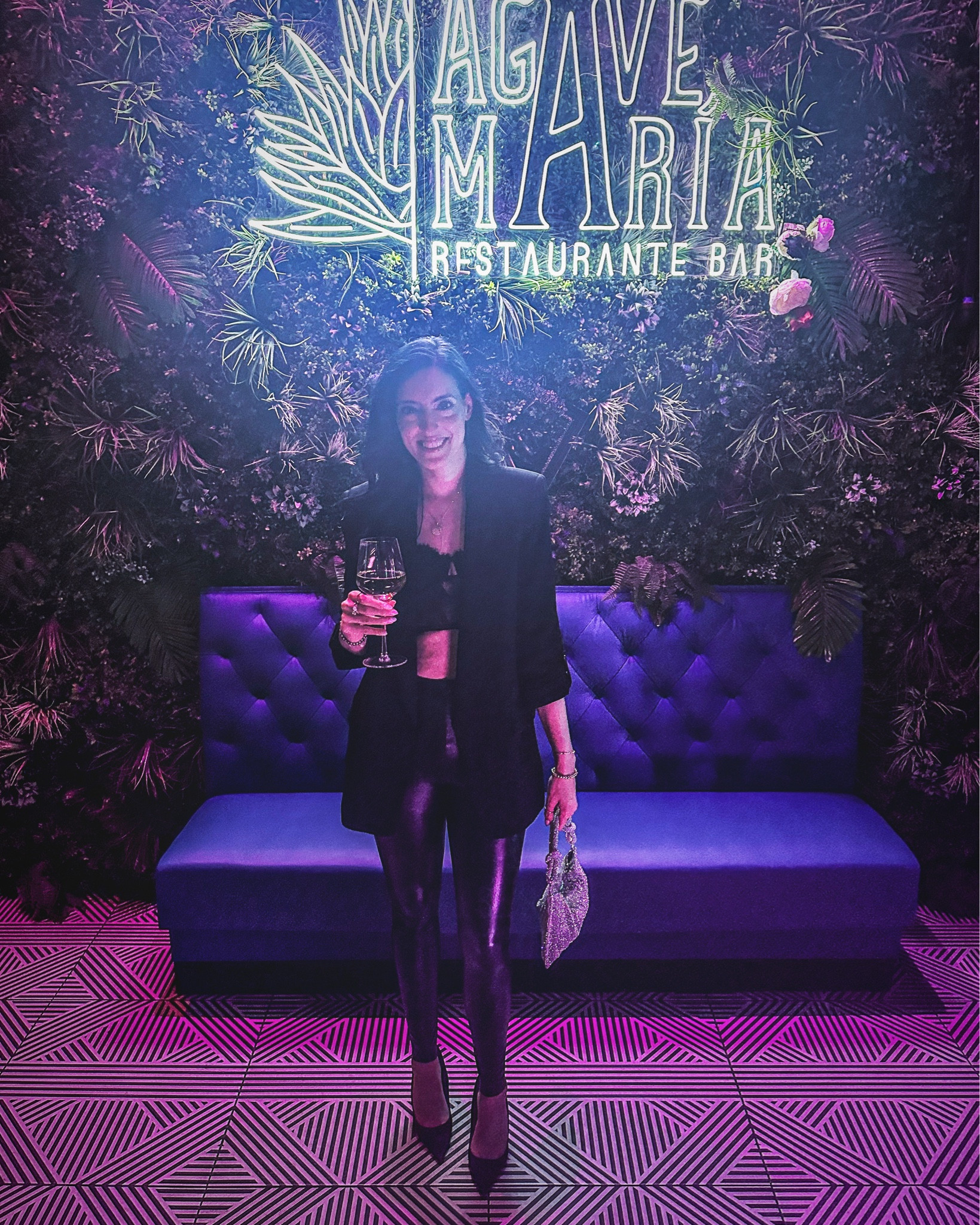 Classic Black for the win 🖤

#zarablazer #blackonblack

#LTKover40