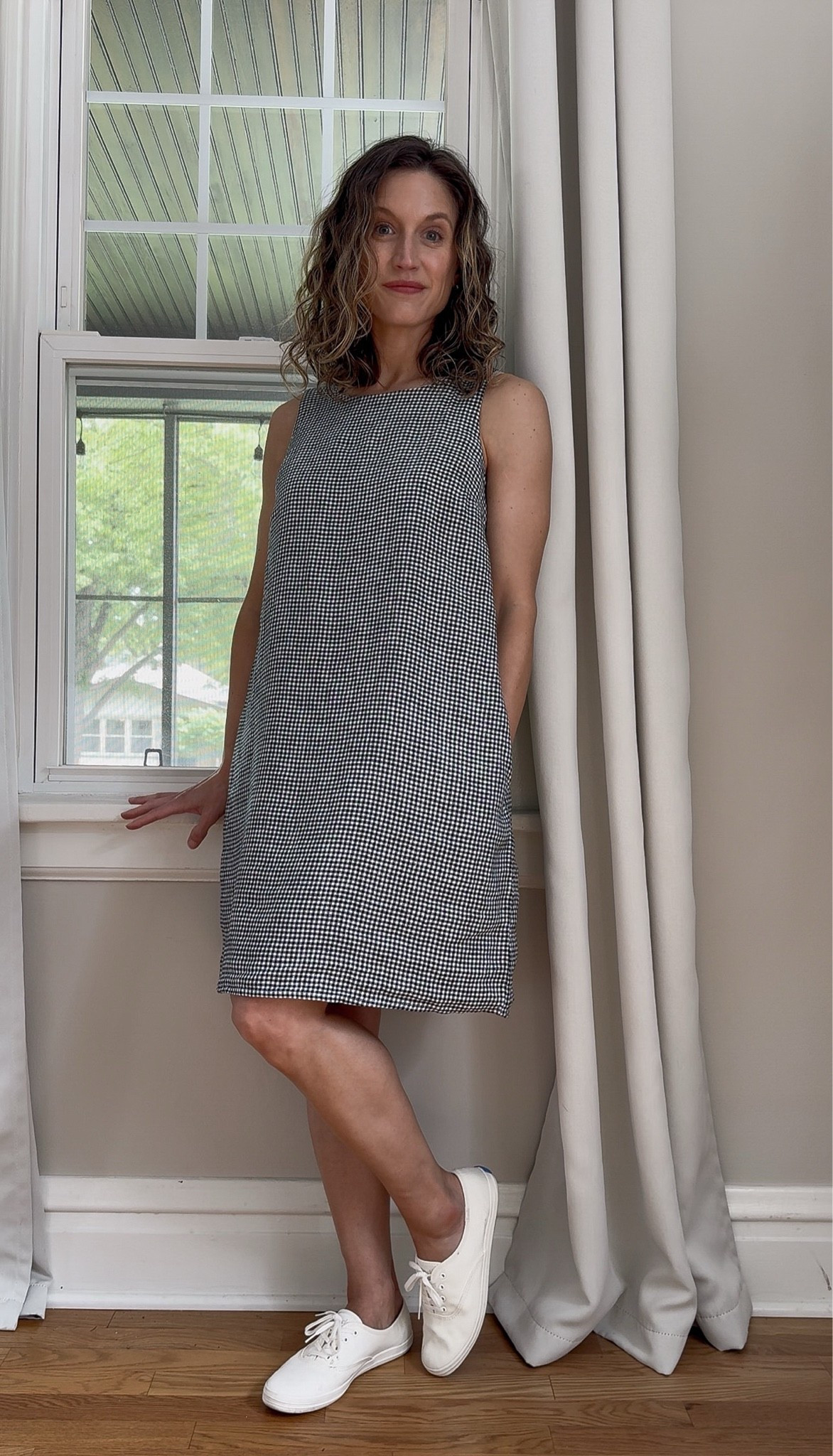 The sweetest gingham mini dress from @Quince - 100% linen with cotton lining.

Fits true to size. Only $54 and excellent quality!

#quincepartner