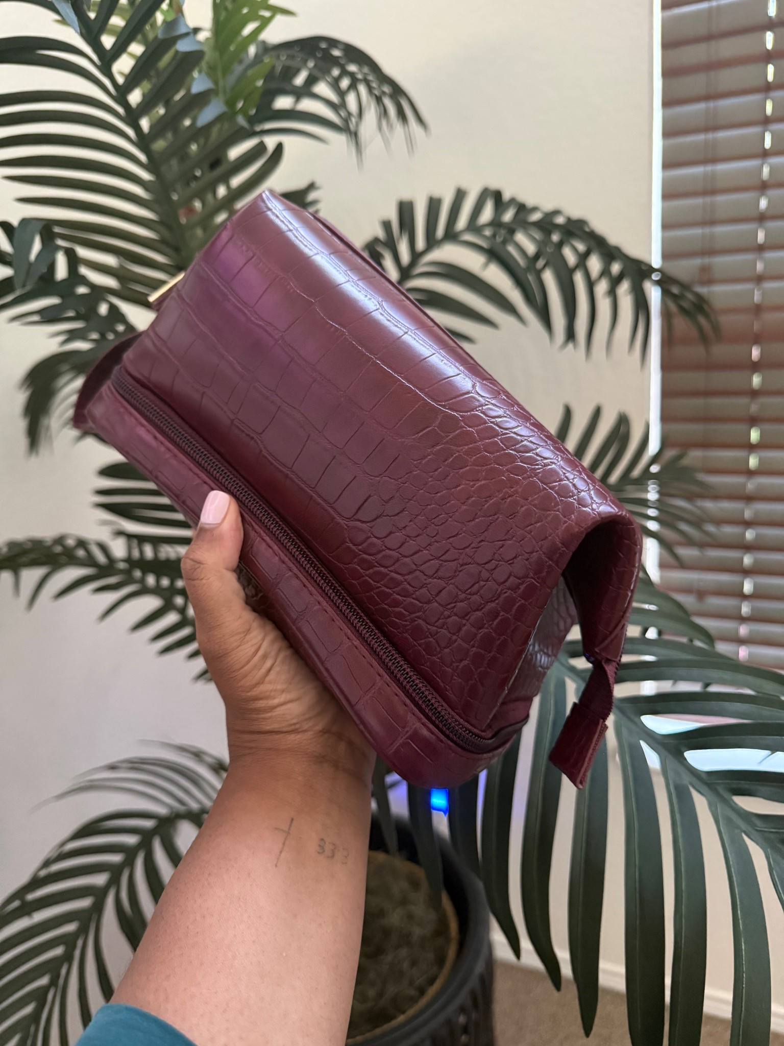 Walmart finds! This makeup bag looks so luxe.. #walmartfinds #makeupbag

#LTKMothersDay #LTKBeauty