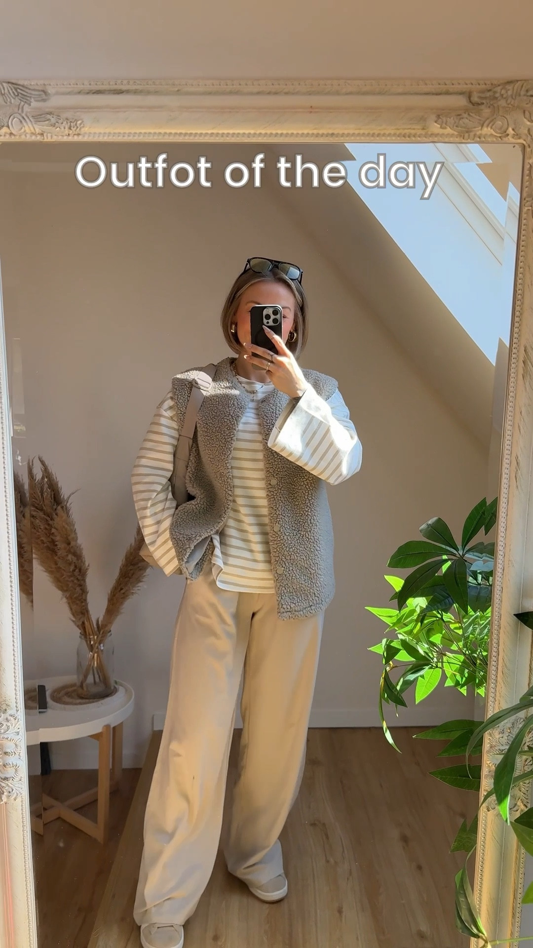 Mein sommerliches OOTD 🤍💛☺️ #Hose #Creme #Beige #Fellweste #Weste #TeddyWeste #Streifen #Gestreift #Longsleeve #LangarmShirt #Leinenhose #Adidas #Campus #kapten&son #GotBag #Handtasche #SommerOutfit #FrühlingsOutfit #SpringLook #schlicht


#LTKdeutschland #LTKstyletip #LTKspring