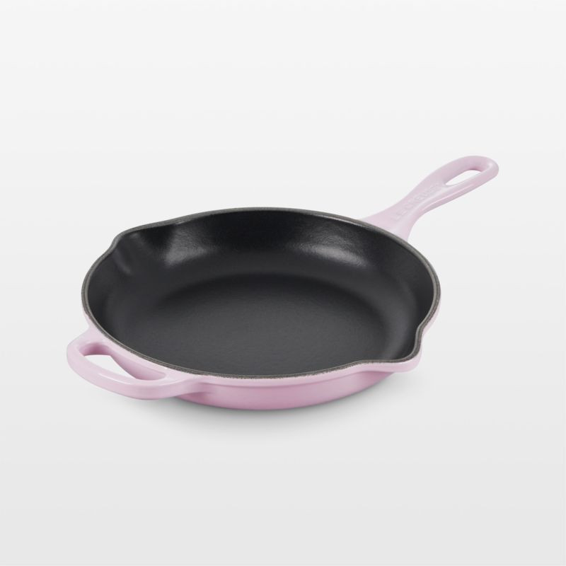 Le Creuset 10.25" Signature Skillet Shallot + Reviews | Crate & Barrel | Crate & Barrel