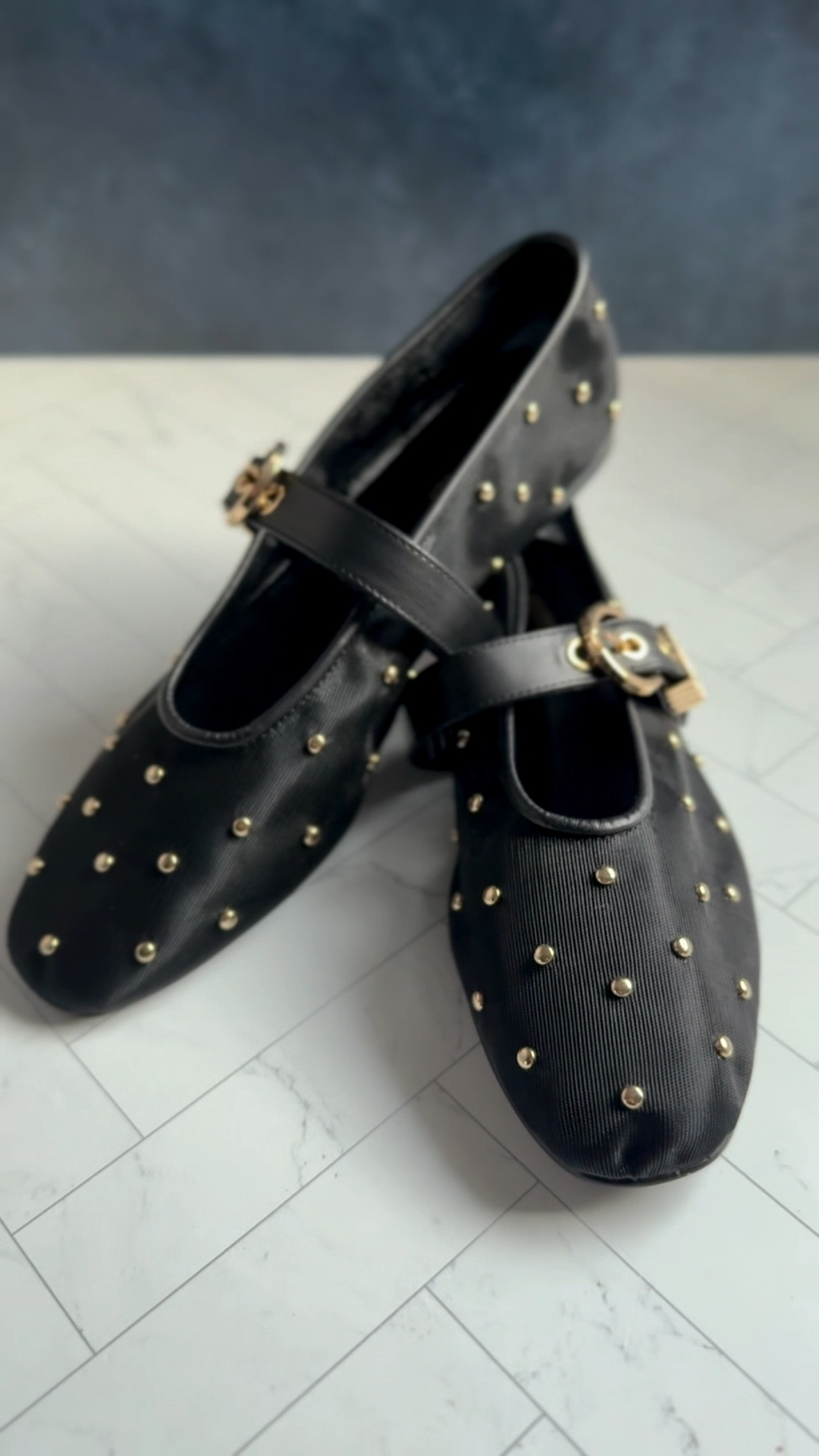 Sometimes the GRWM starts with the shoes.  Who can blame me when I’m “stepping” out with my “sole” mate for a date night in my new @stevemadden-us .  

#LTKdayinmylife #LTKgrwm #LTKOver40