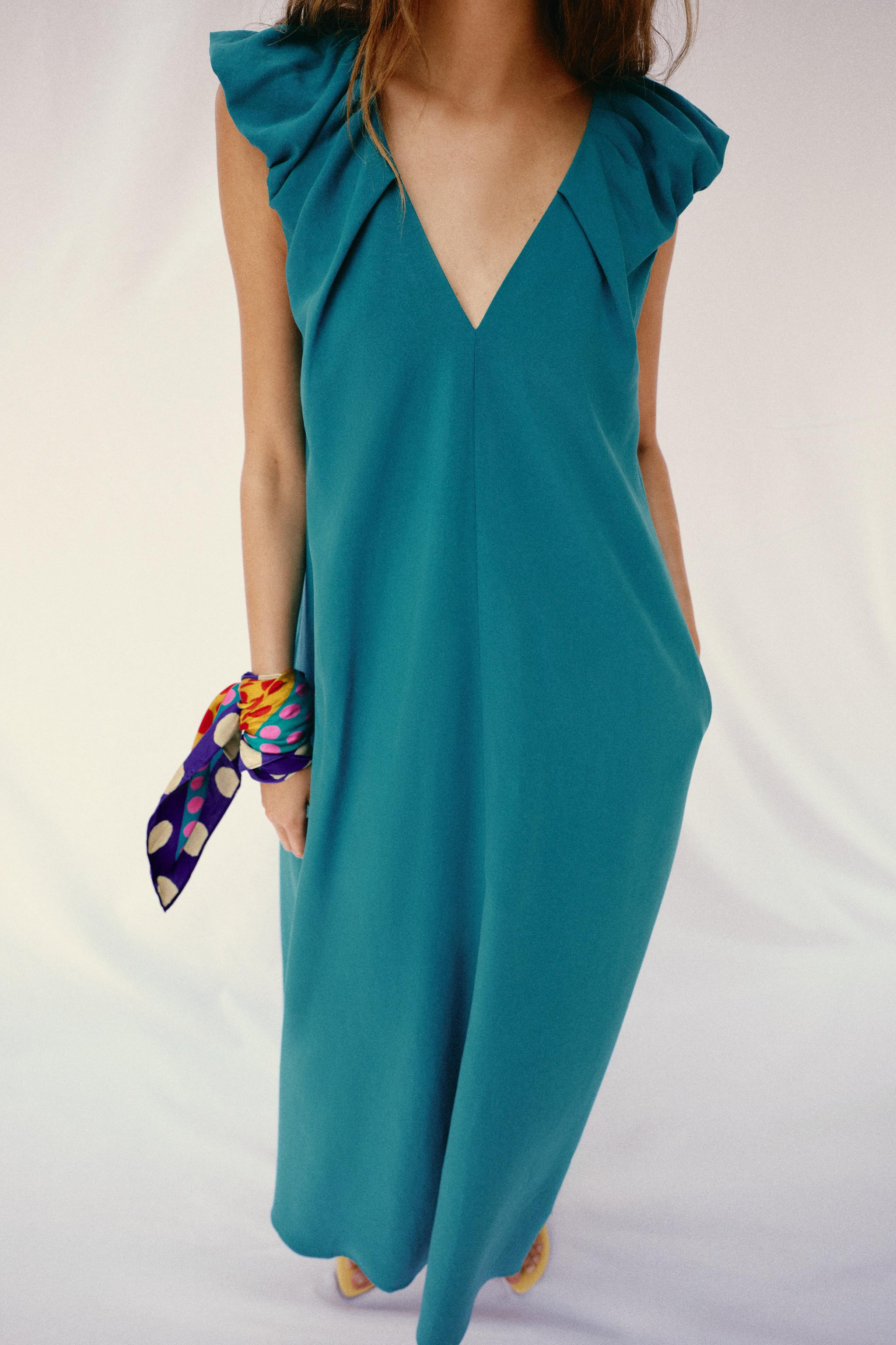 LONG DRESS WITH DEFINED SHOULDERS | Zara US