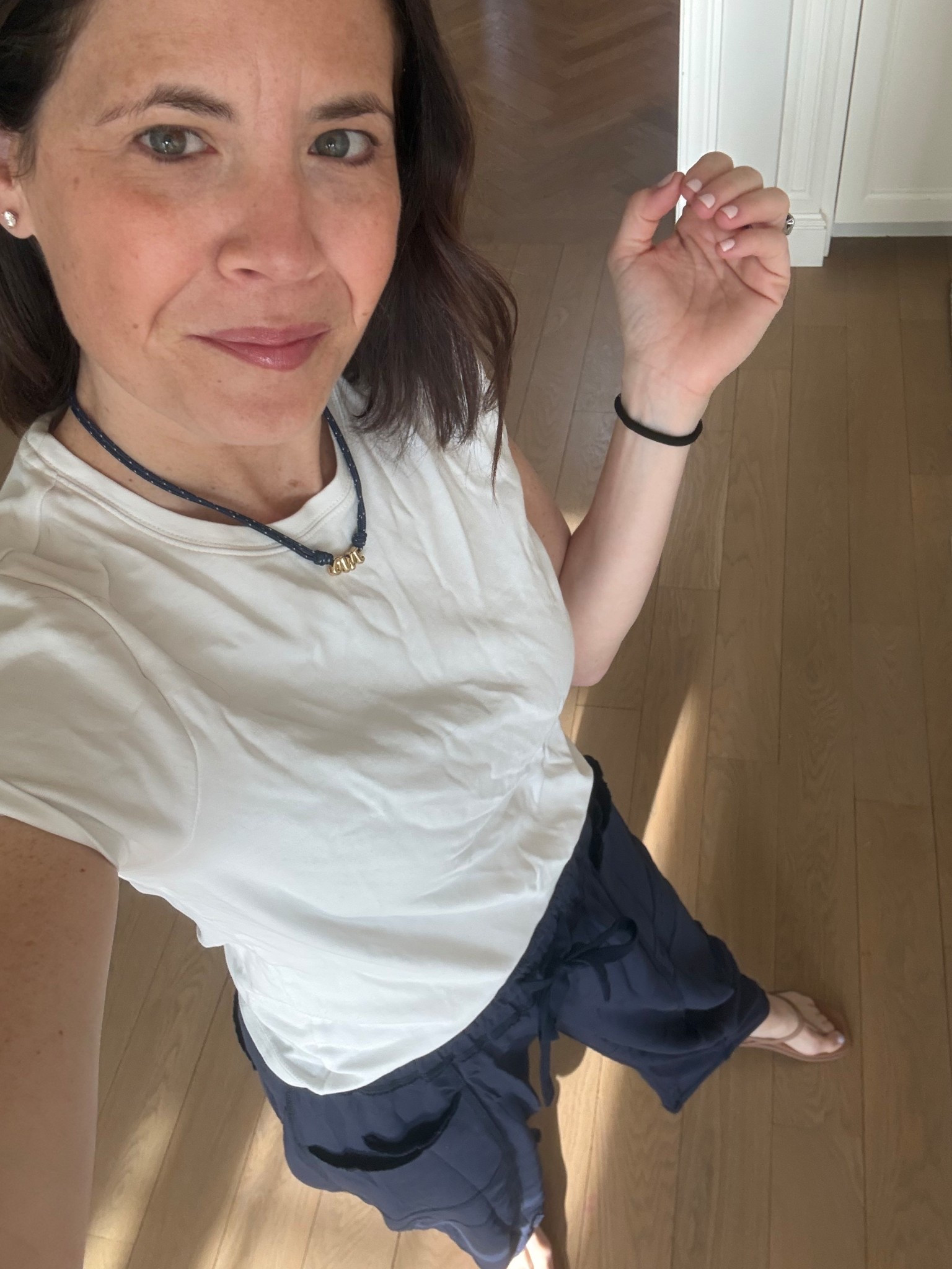 Cozy pants in size small 
Small in tee 