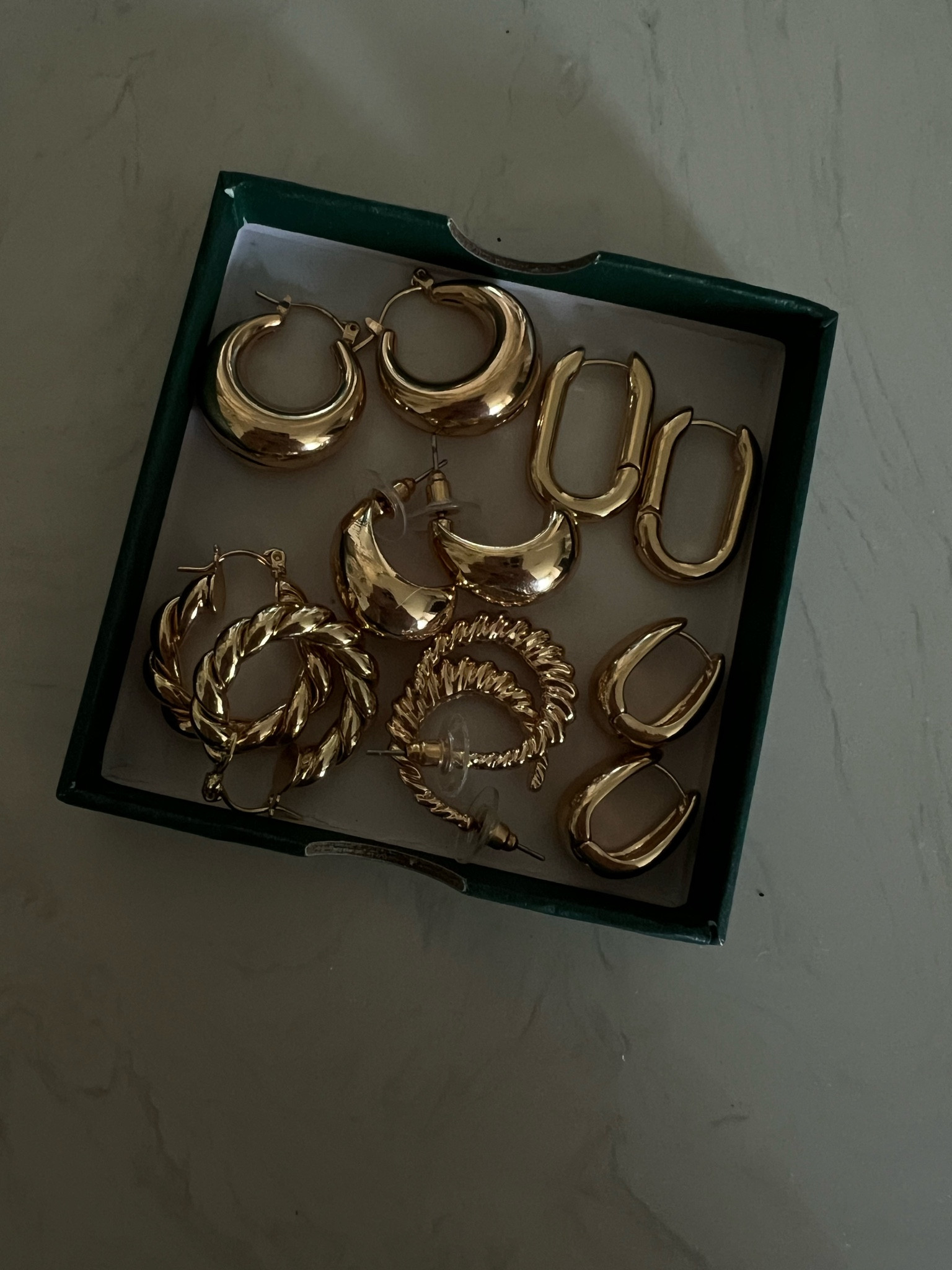 Cutest set of gold hoops for all occasions 

#LTKBeauty #LTKSaleAlert #LTKStyleTip