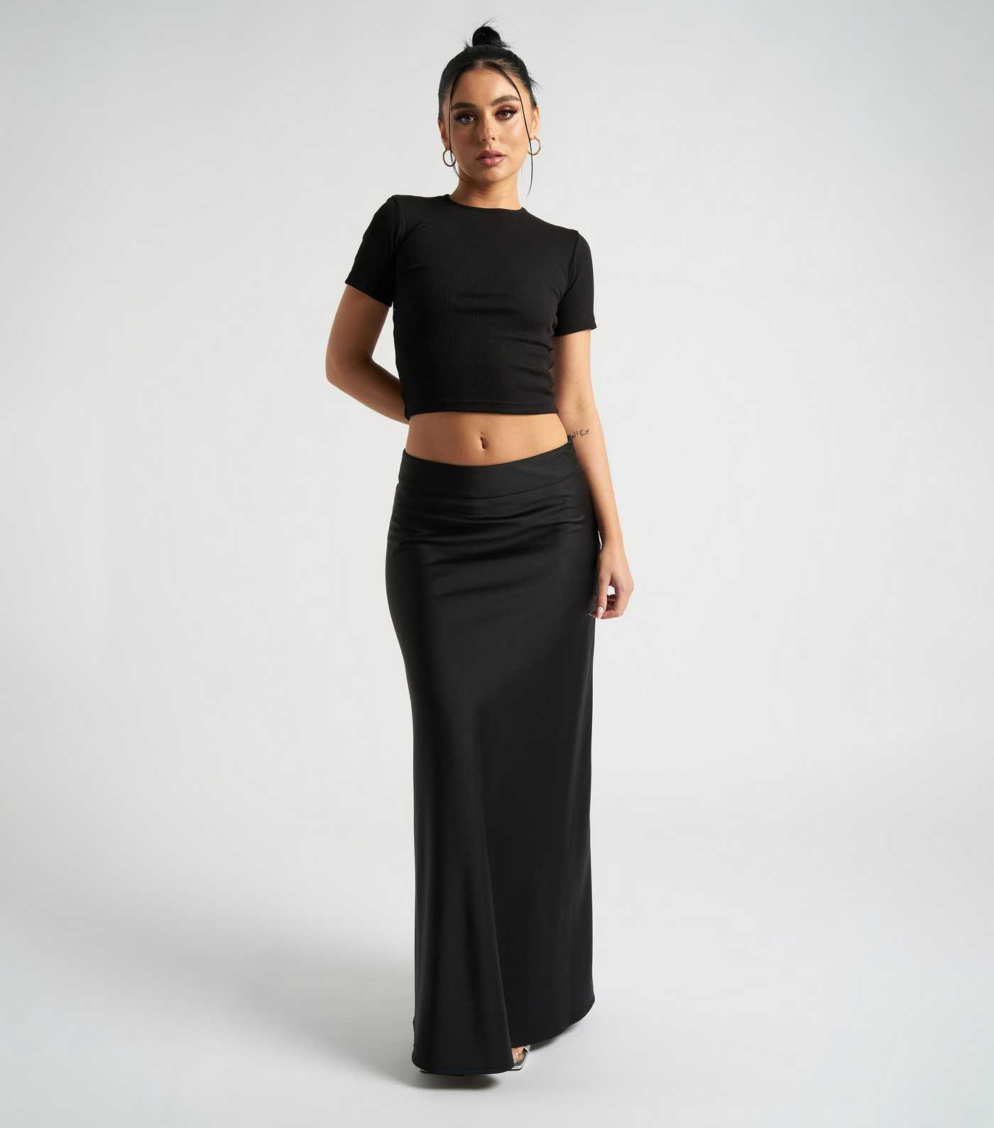 Urban Bliss Black Satin Maxi Skirt | New Look | New Look (UK)
