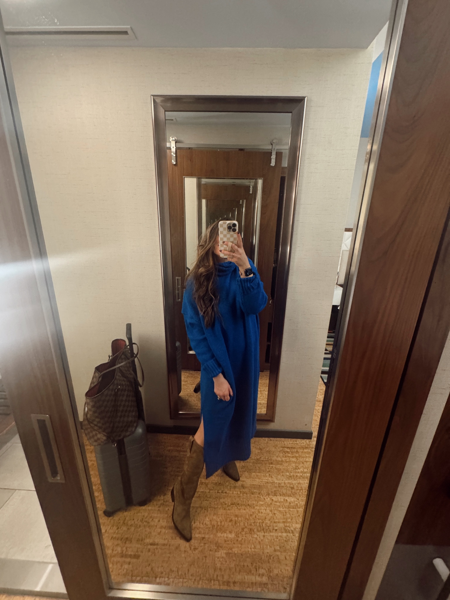 Another sweater dress for the win 

#LTKShoeCrush #LTKStyleTip