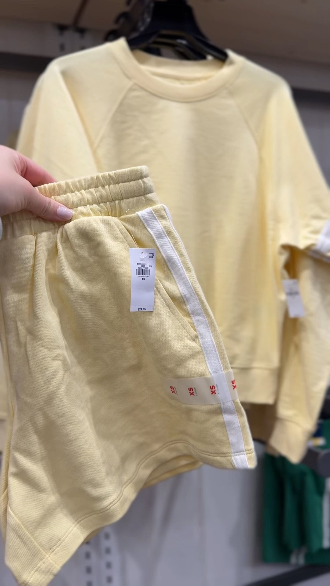 I think blue and yellow might be the colors of the season! 🤭 and how pretty do they look paired together? Old Navy has so many good items out right now!! 😮‍💨

#LTKActive #LTKSaleAlert #LTKootd