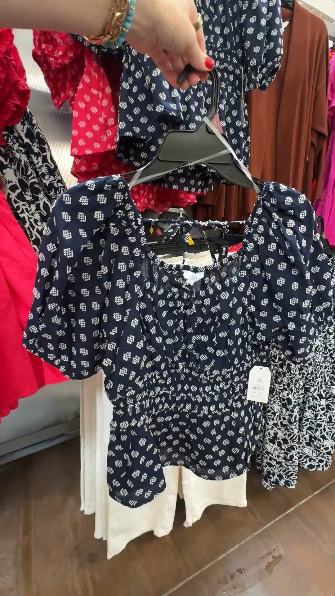 New top from Walmart!

#LTKootd #LTKmomlife