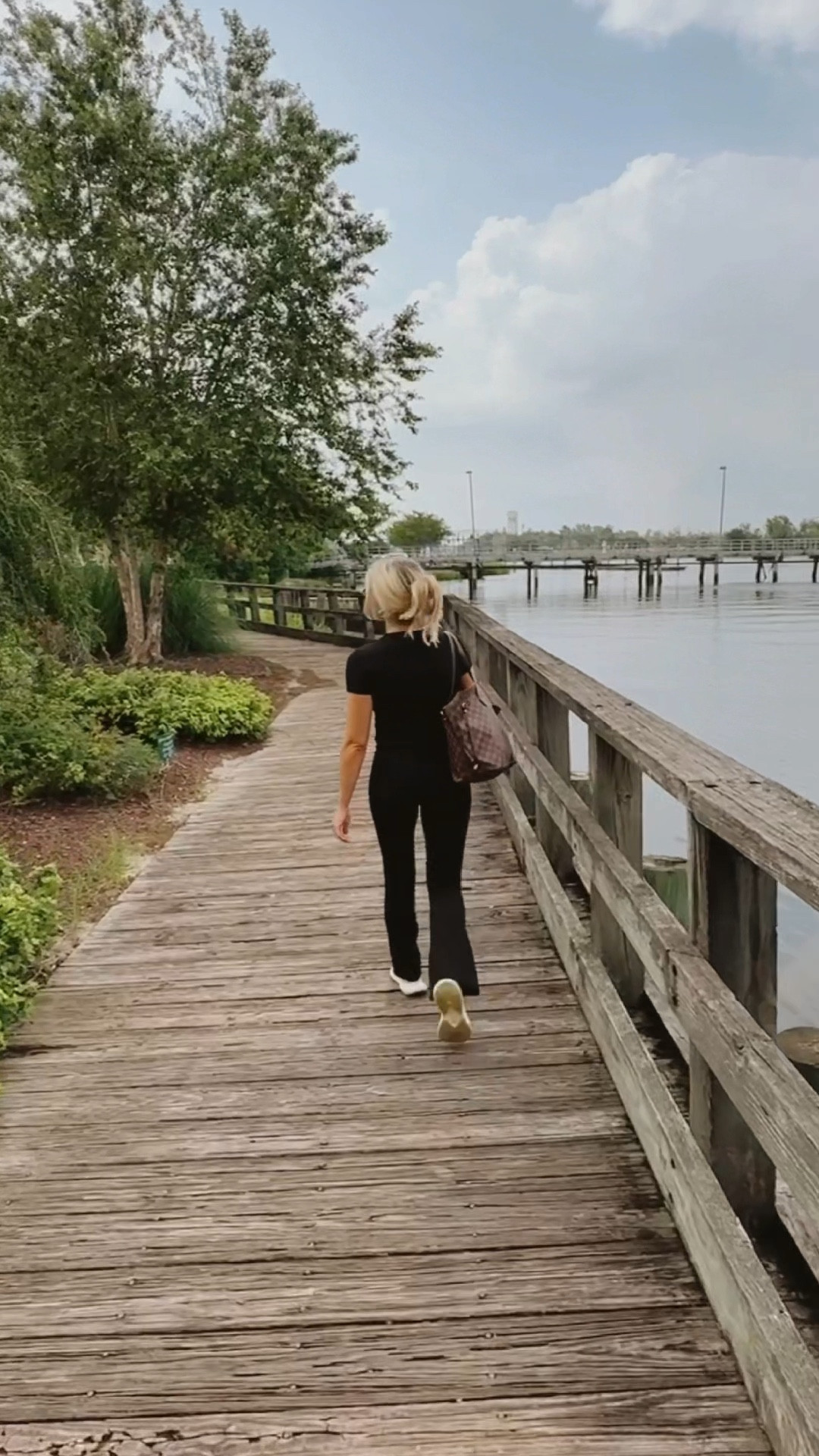 Fall Outfit/ perfect travel outfit 

#LTKFindsUnder50 #LTKSeasonal #LTKVideo