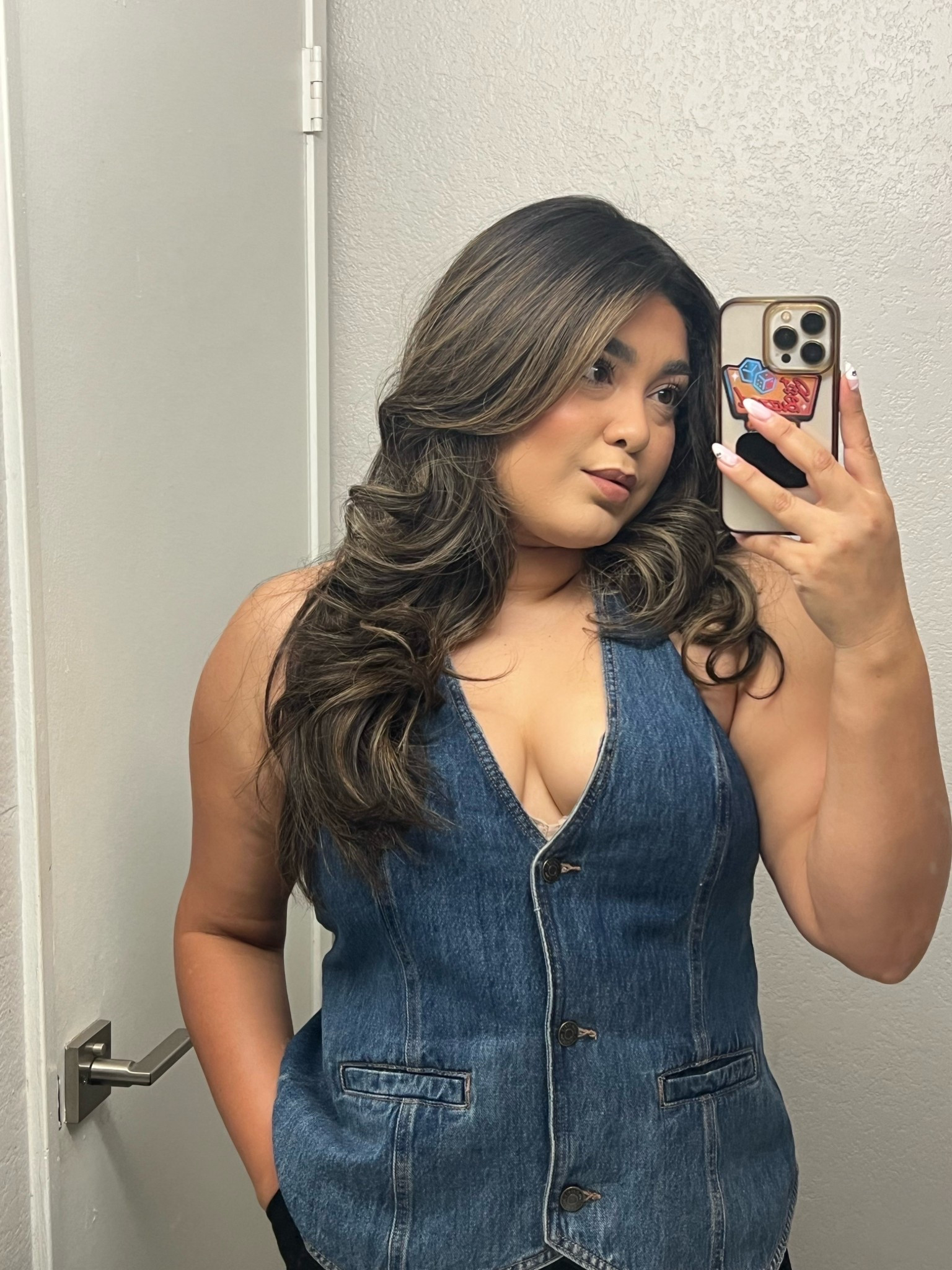 feeling myself in this denim vest moment ✨
#denimvest #denimfashion

#LTKootd #LTKMidsize #LTKStyleTip