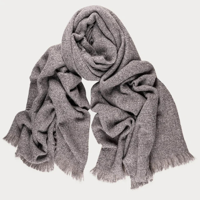 Super Luxe Dove Grey Basket Weave Cashmere Shawl | Black