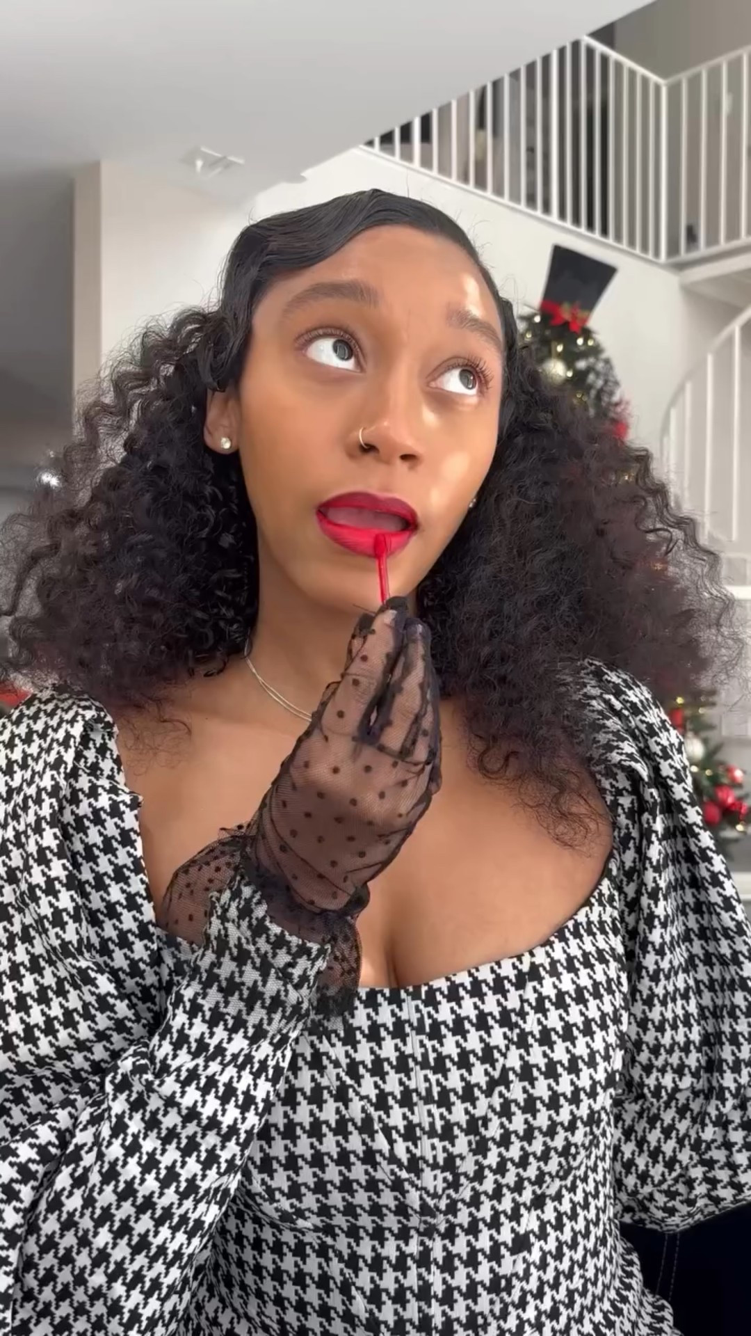 In 2026 We’re getting real creative, textured and vintage with our hair! I’m kind of over a typical press rn so I opted to try a long-wanted style of finger waves with some curls! The history lover in me is too excited to pay homage to the Black Hair styles of the early 20th century 🤩

I know the Atlanta girlies always complain about hairstylists in the city but @aliciaigess at Urban Tangles in Buckhead has NEVER failed me! From color to extensions, she’s had my back since 2013. Check her out and let her know I sent you! 

But idkkkkk ladies, I think I’d fit perfectly in a historical fiction film with this look. I mean, I did here they’re casting for the TV adaption of The Davenports 👀Couldn’t you see me as Ruby Tremaine!?