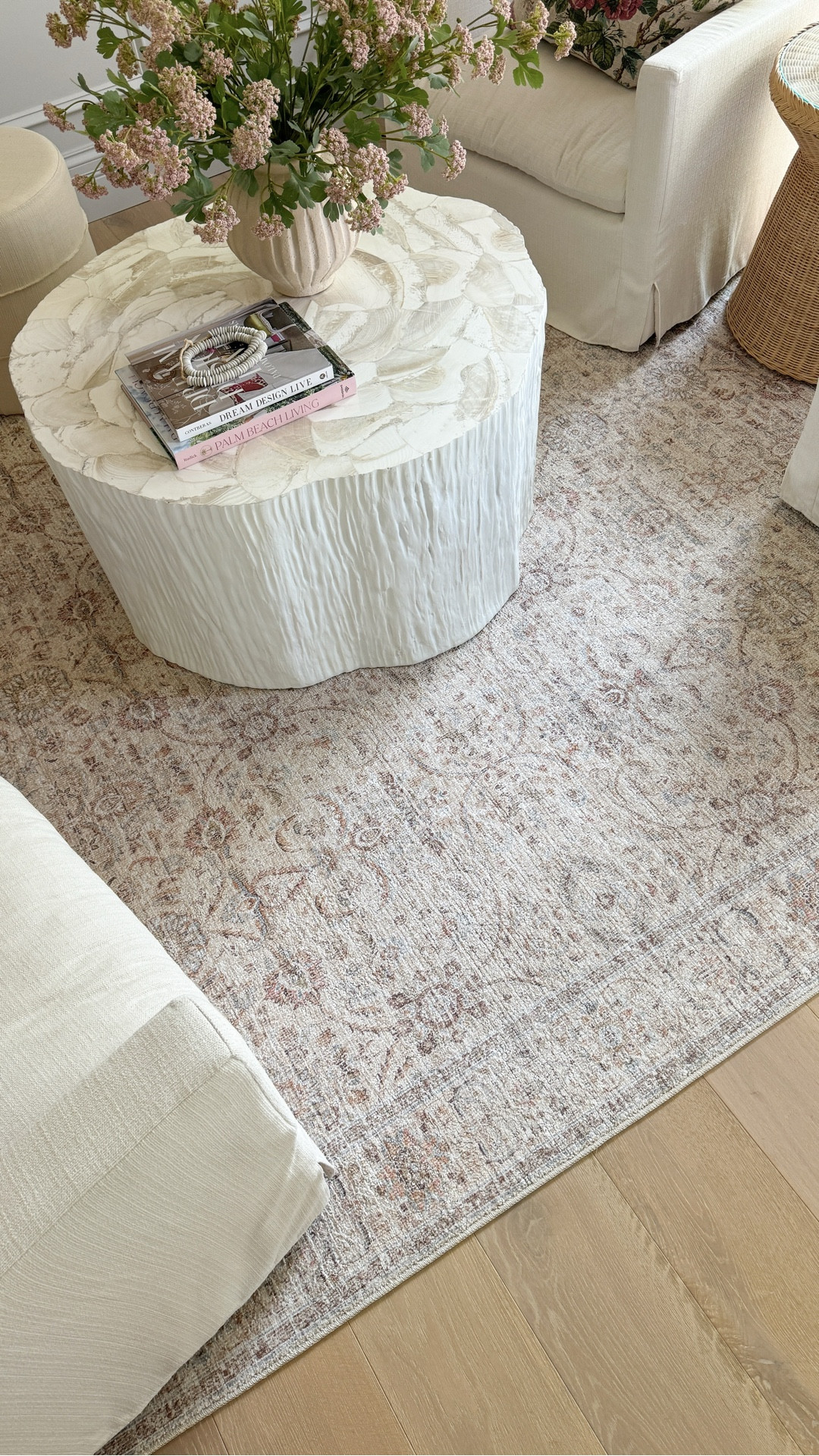 My sitting room rug is on a flash deal for 62% off! The 8x10’ size is under $250!

It’s super durable and easy to clean!

#LTKSaleAlert #LTKStyleTip #LTKHome